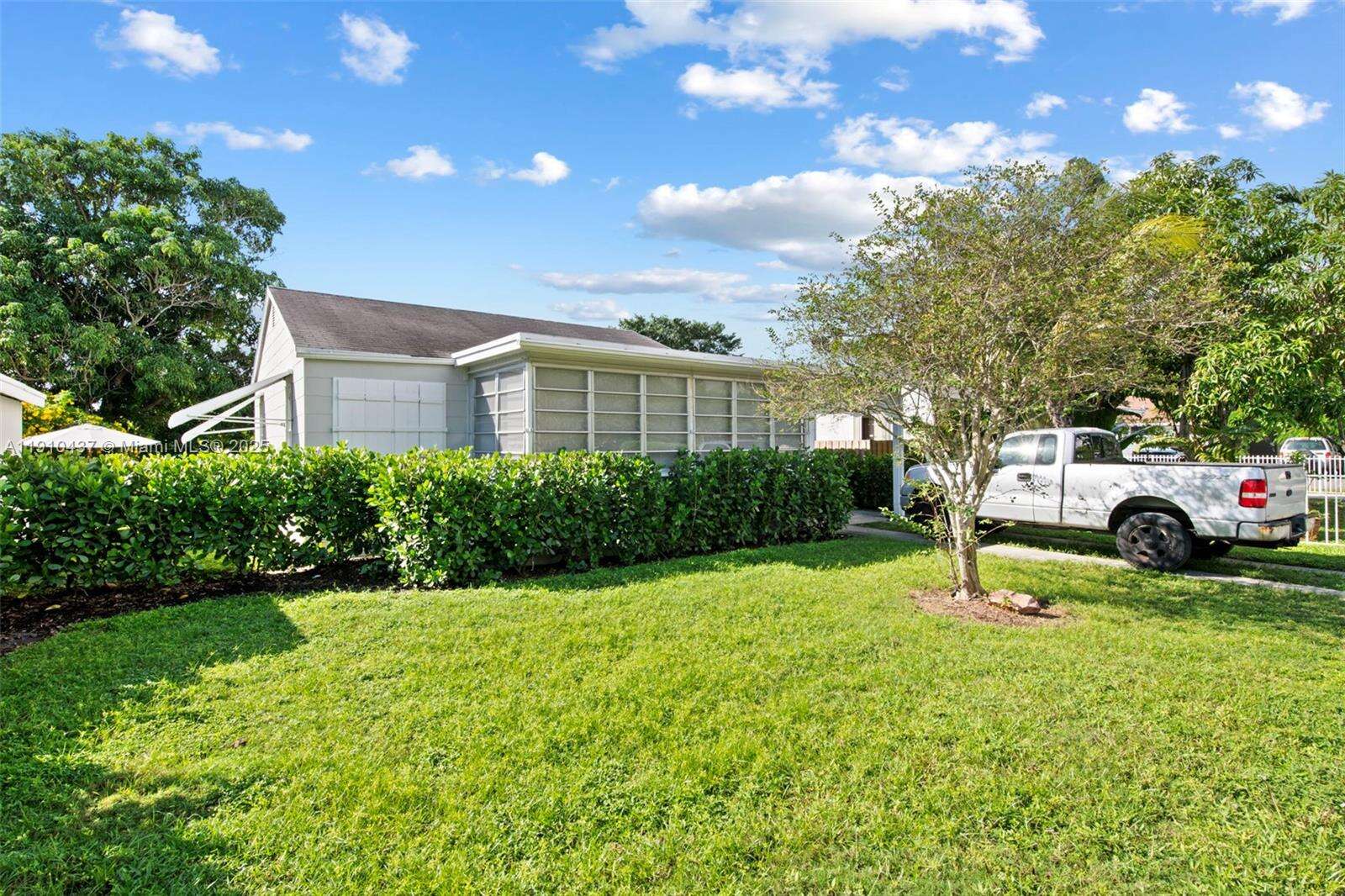 2234 Cleveland St, Hollywood, FL 33020 - For Sale photo 3