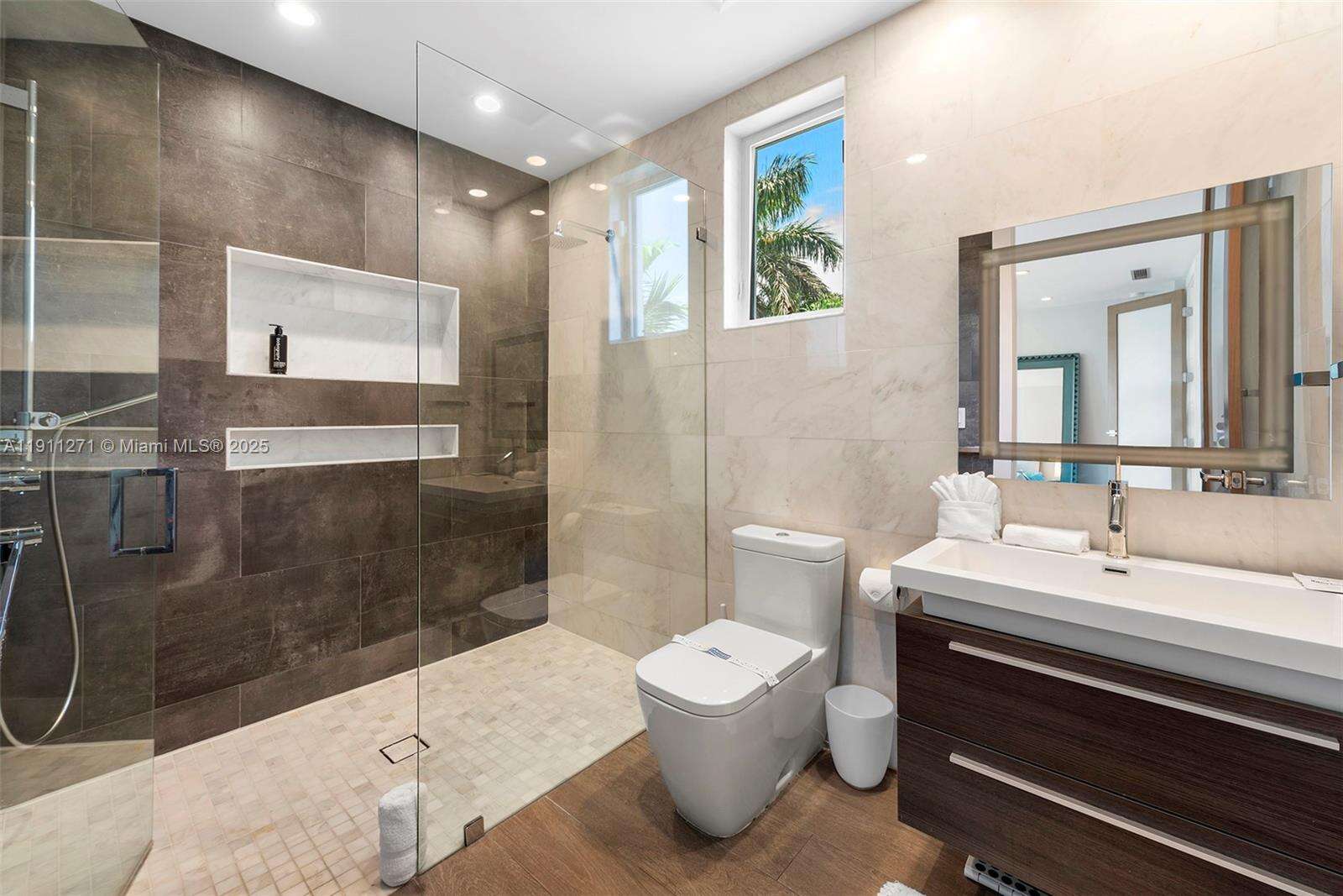 1319 Seminole Dr, Fort Lauderdale, FL 33304 - For Sale photo 13