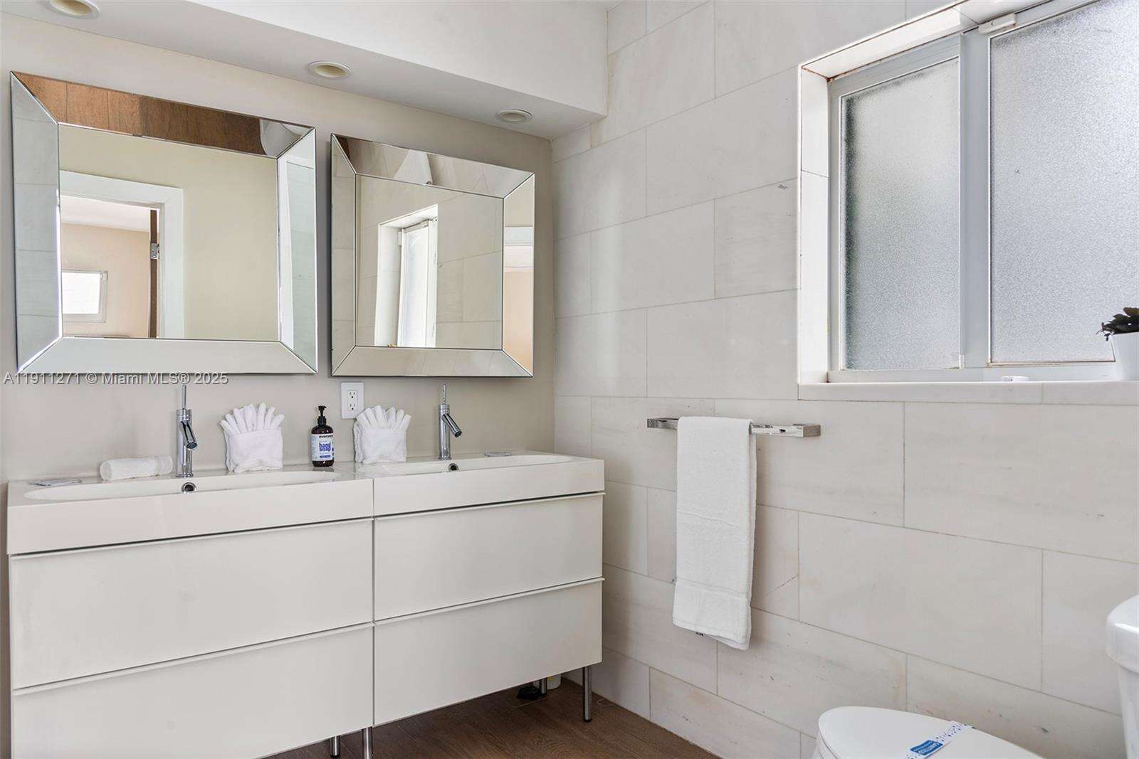1319 Seminole Dr, Fort Lauderdale, FL 33304 - For Sale photo 35