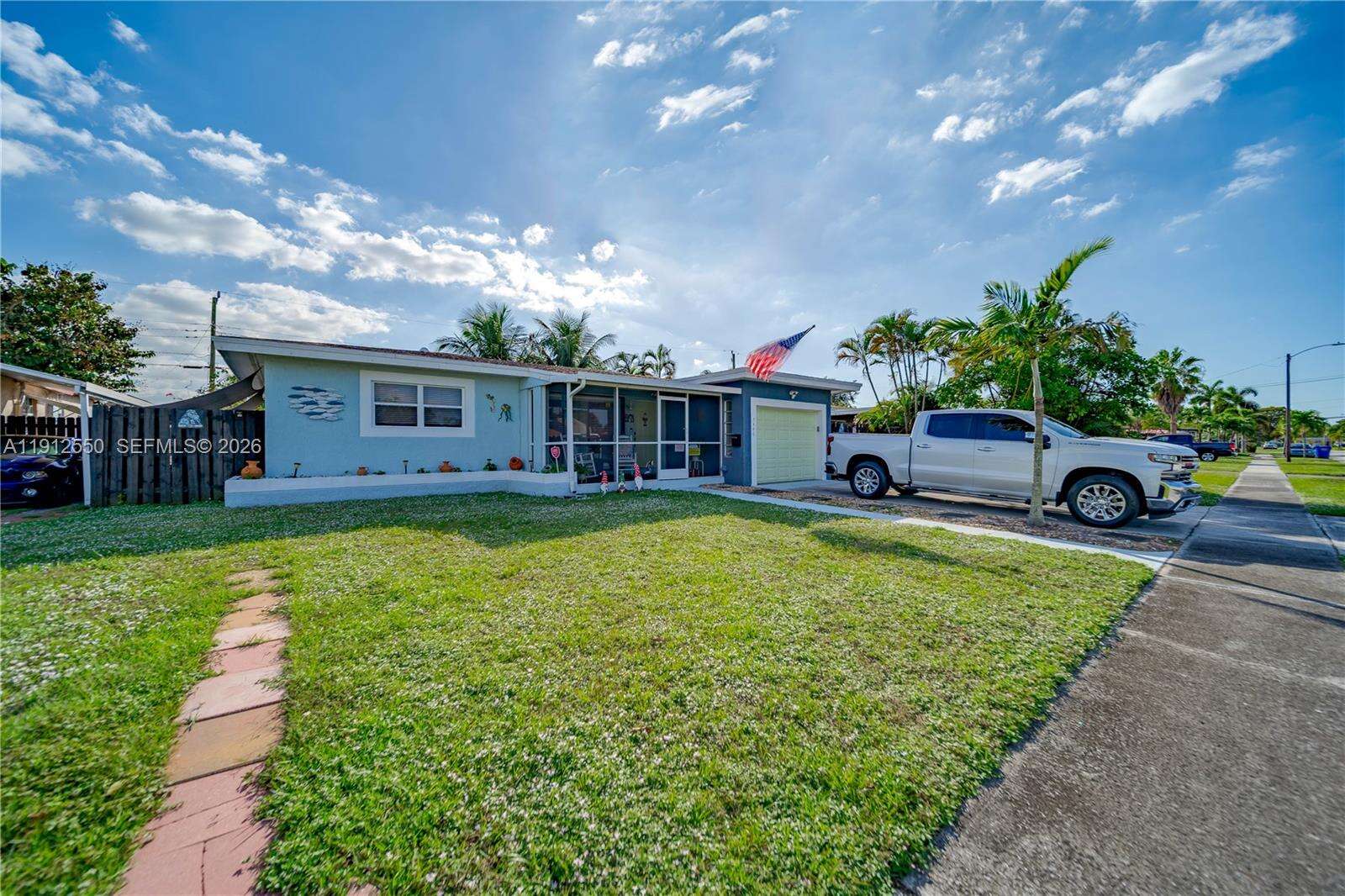 7440 Fillmore St, Hollywood, FL 33024 - For Sale photo 2