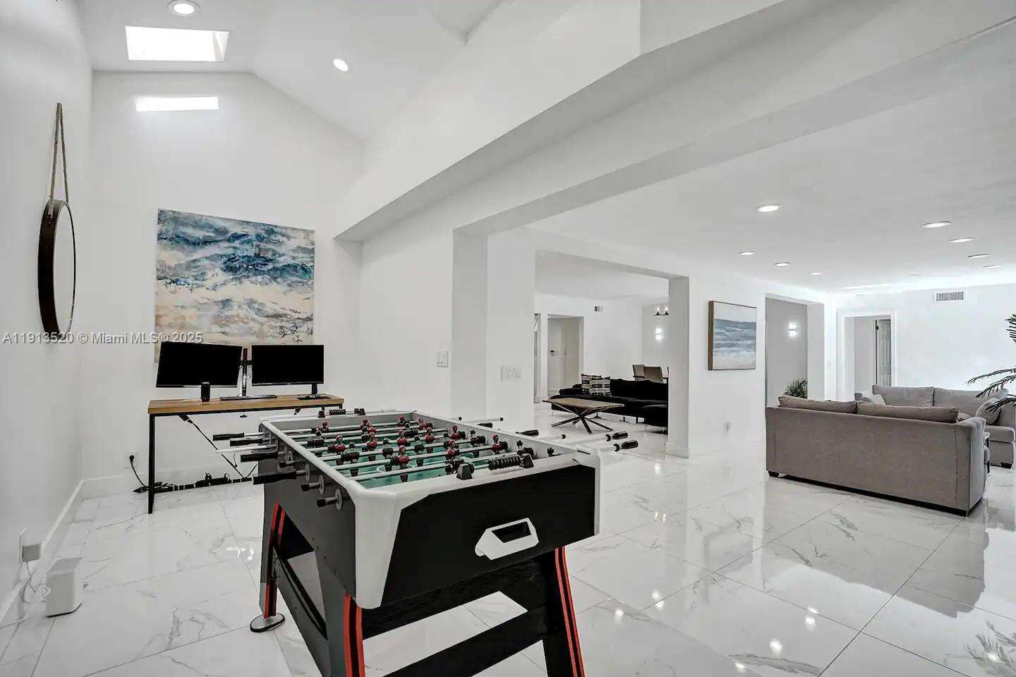 1025 Southlake Dr, Hollywood, FL 33019 | Picture 14