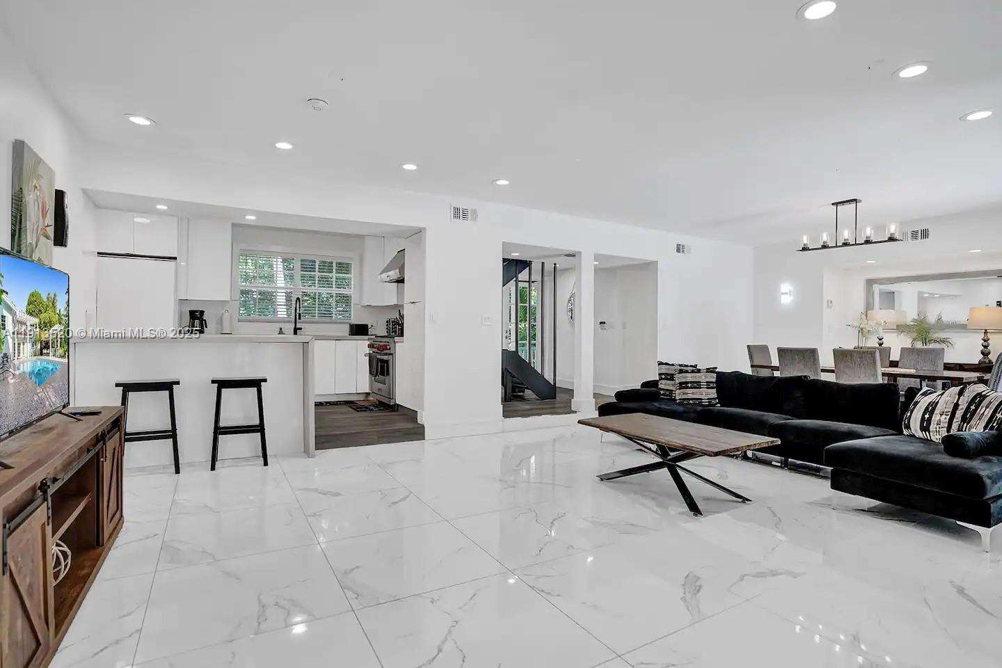 1025 Southlake Dr, Hollywood, FL 33019 | Picture 39