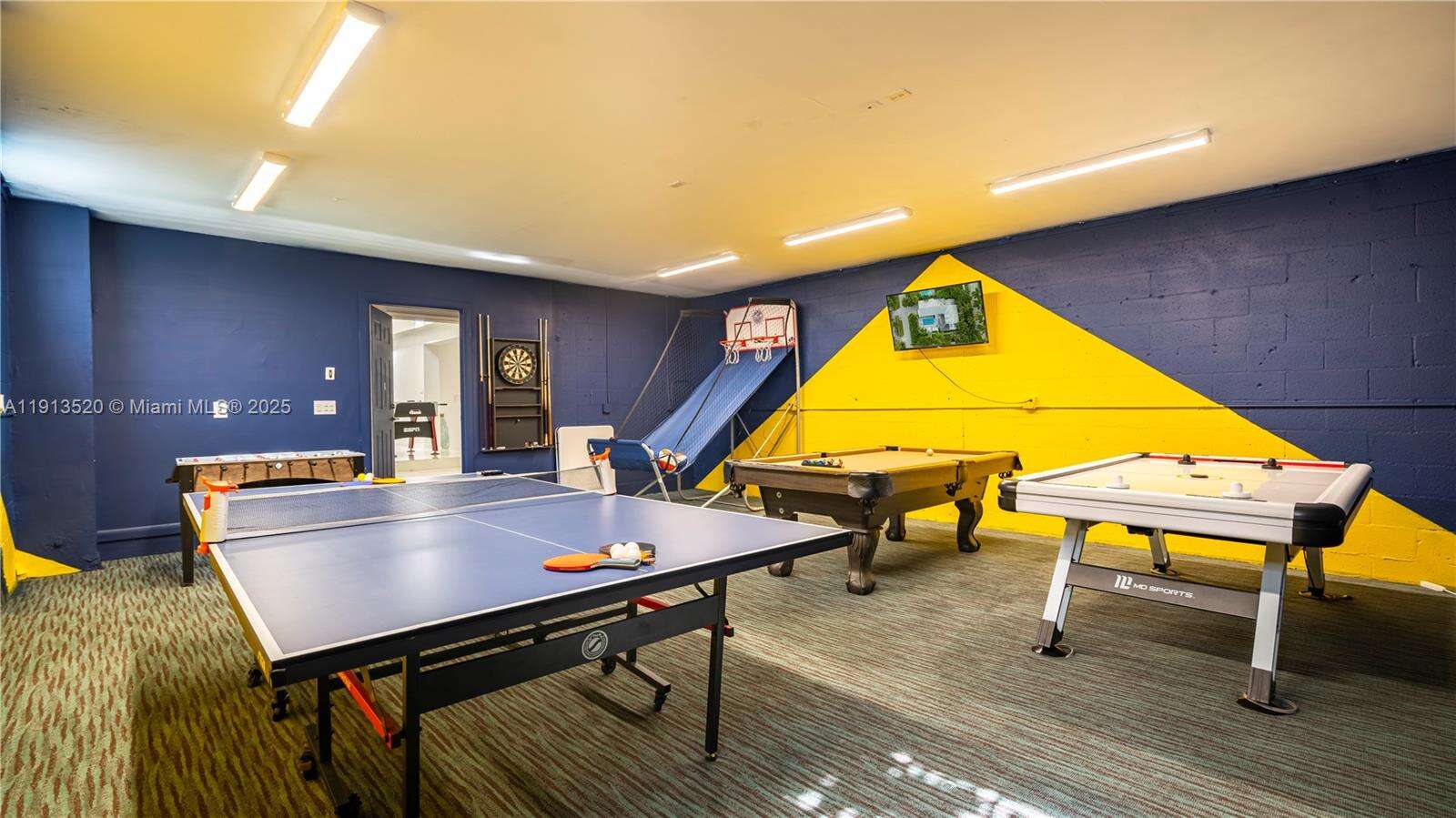 1025 Southlake Dr, Hollywood, FL 33019 | Picture 50