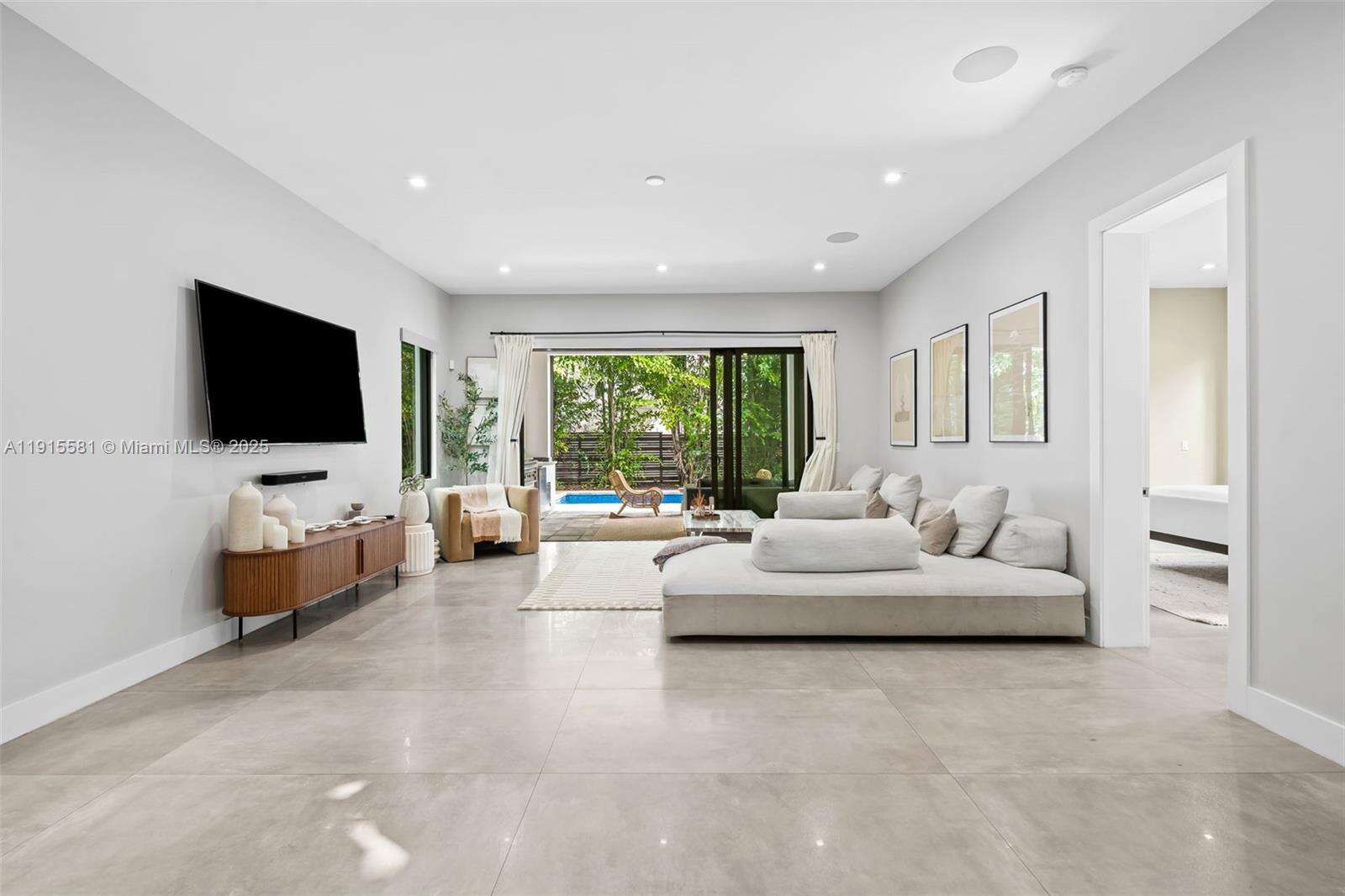 624 Victoria Park Rd, Fort Lauderdale, FL 33304 | Picture 18