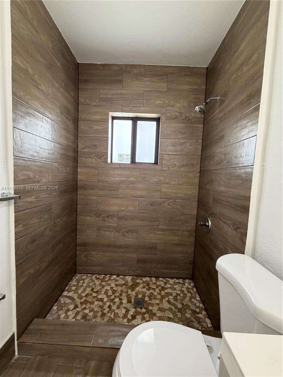 107 Pembroke Rd, Hallandale Beach, FL 33009 - For Sale photo 20
