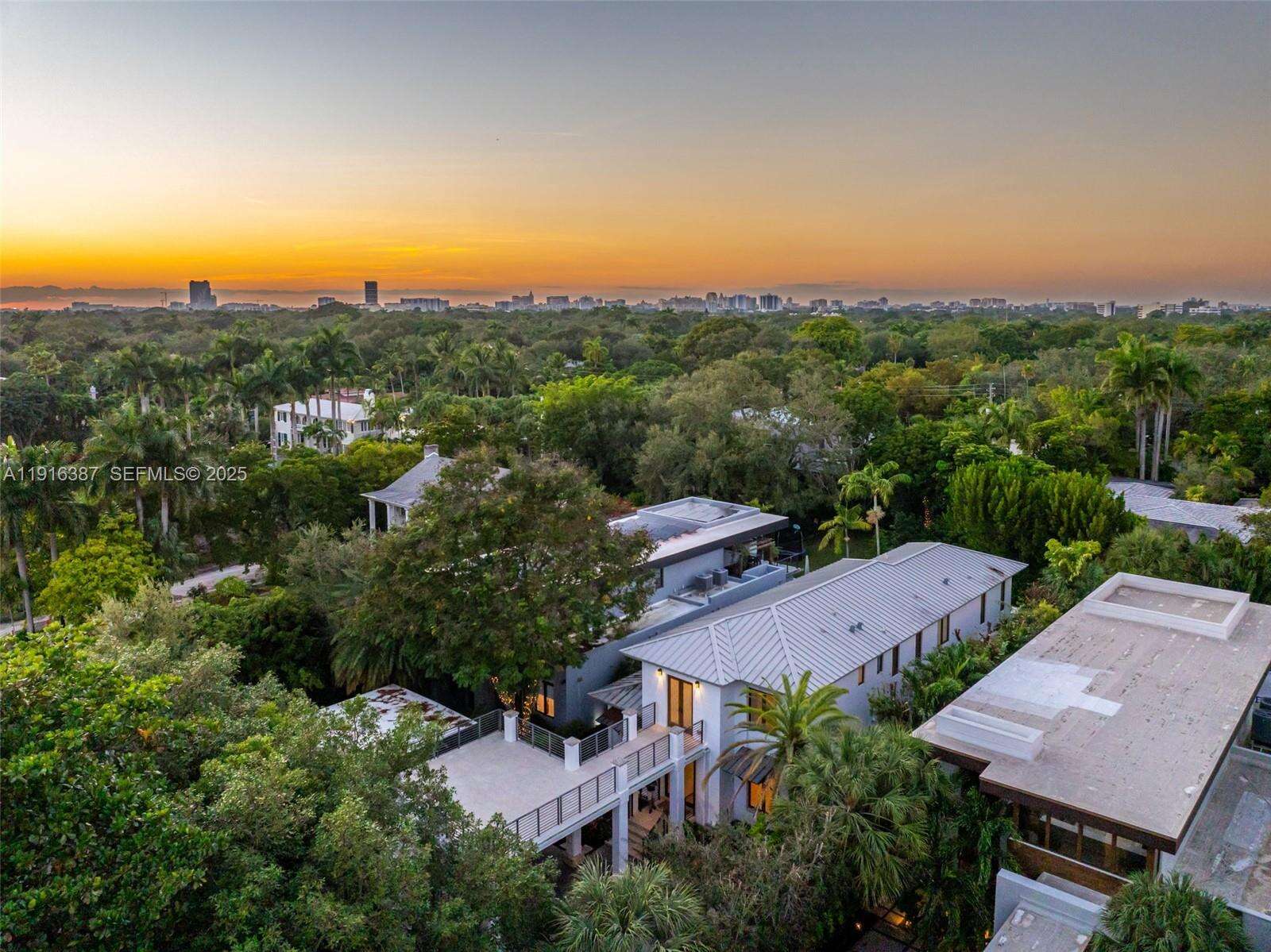 1621 Bayshore Dr, Miami, FL 33133 | Picture 59