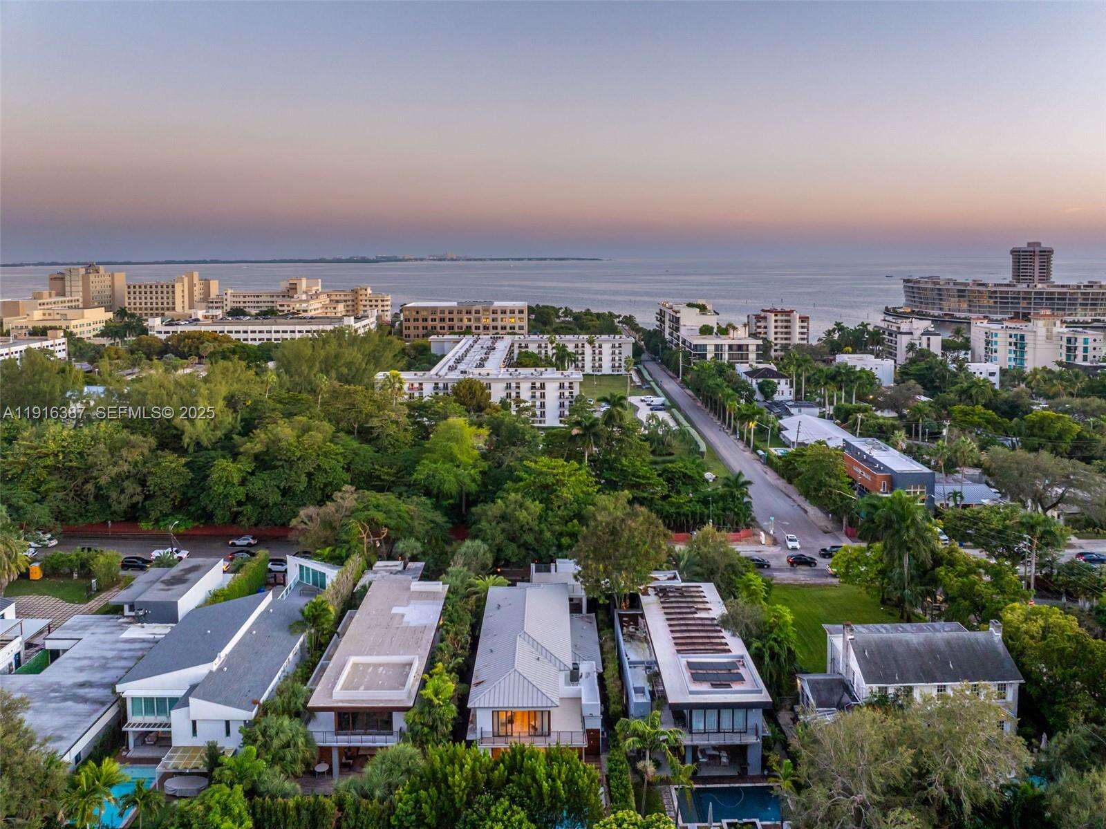 1621 Bayshore Dr, Miami, FL 33133 | Picture 60