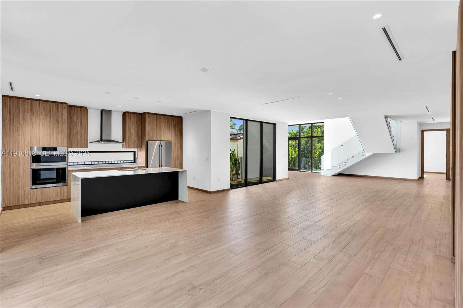 2175 25th St, Miami, FL 33133 | Picture 25