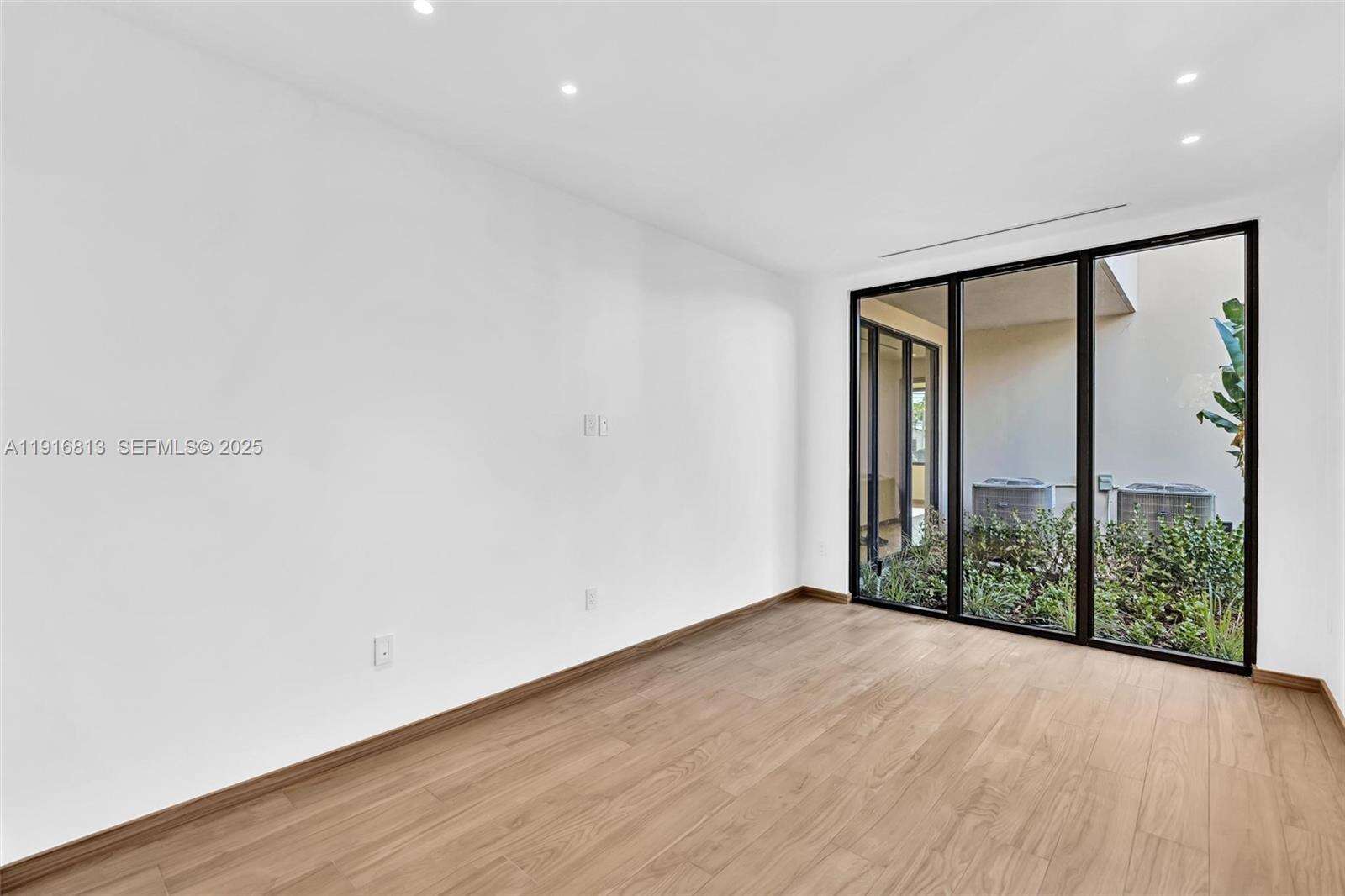 2175 25th St, Miami, FL 33133 | Picture 32