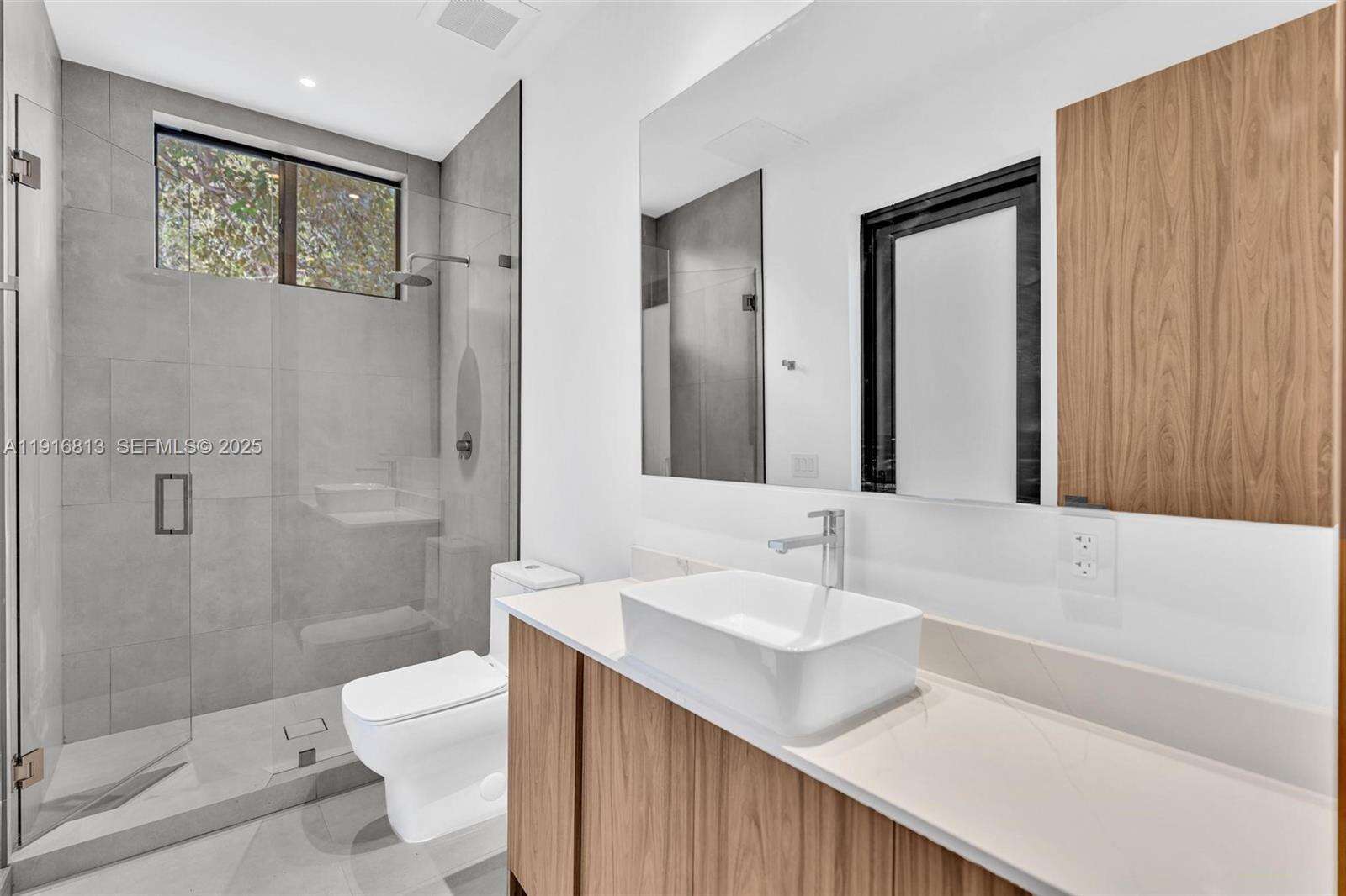 2175 25th St, Miami, FL 33133 | Picture 36