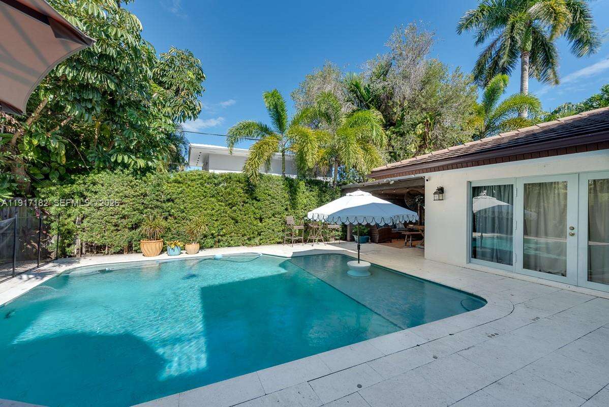 9400 Broadview Dr, Bay Harbor Islands, FL 33154 | Picture 26