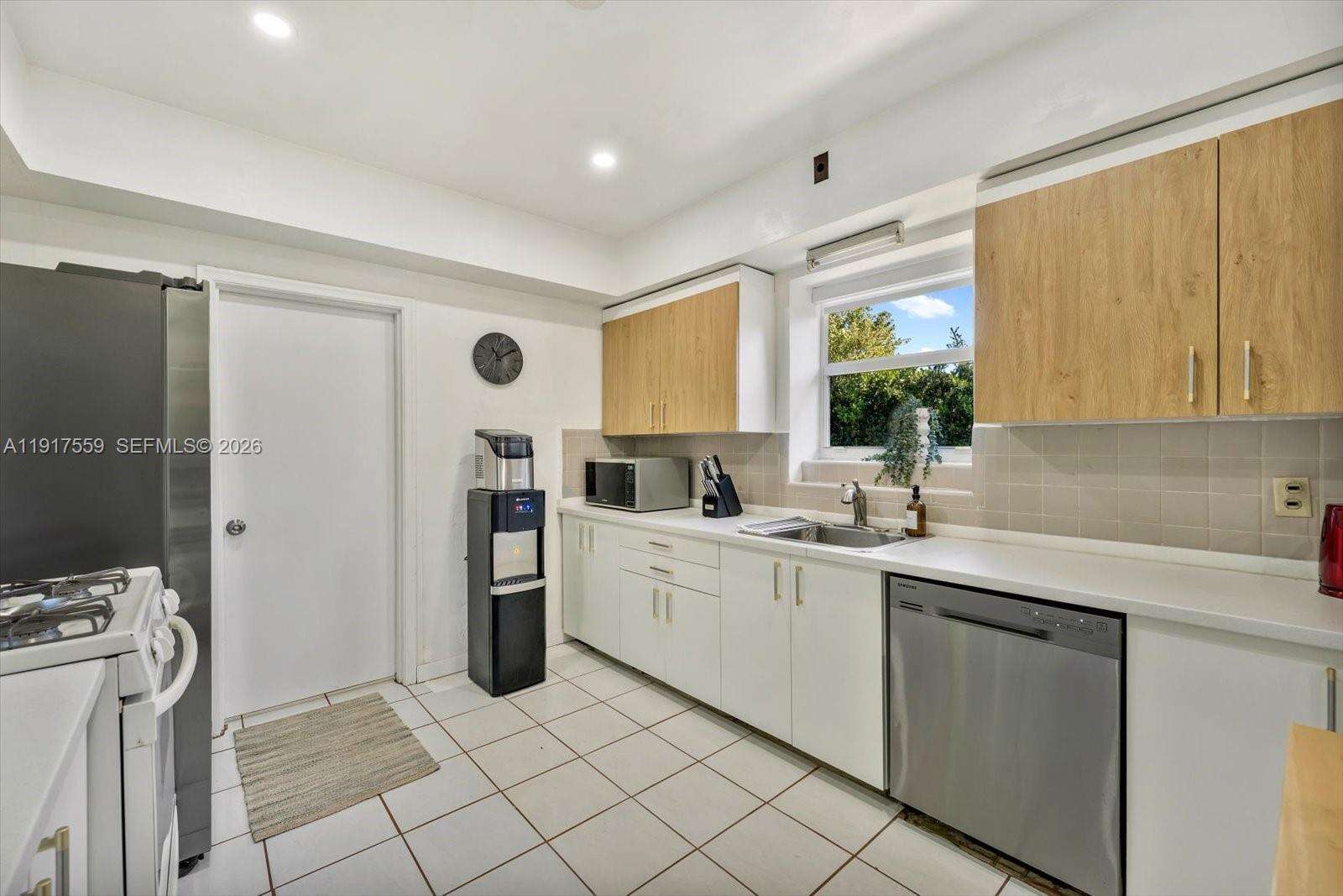 700 Shore Dr, Miami Beach, FL 33141 | Picture 17