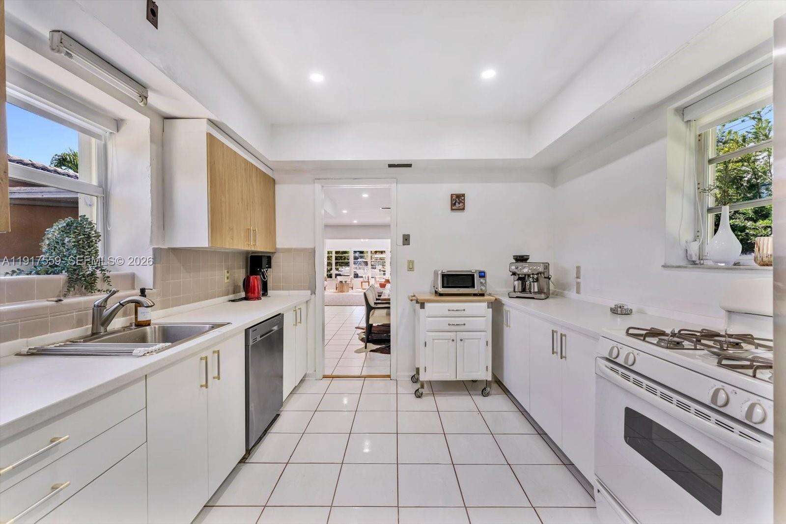 700 Shore Dr, Miami Beach, FL 33141 | Picture 18