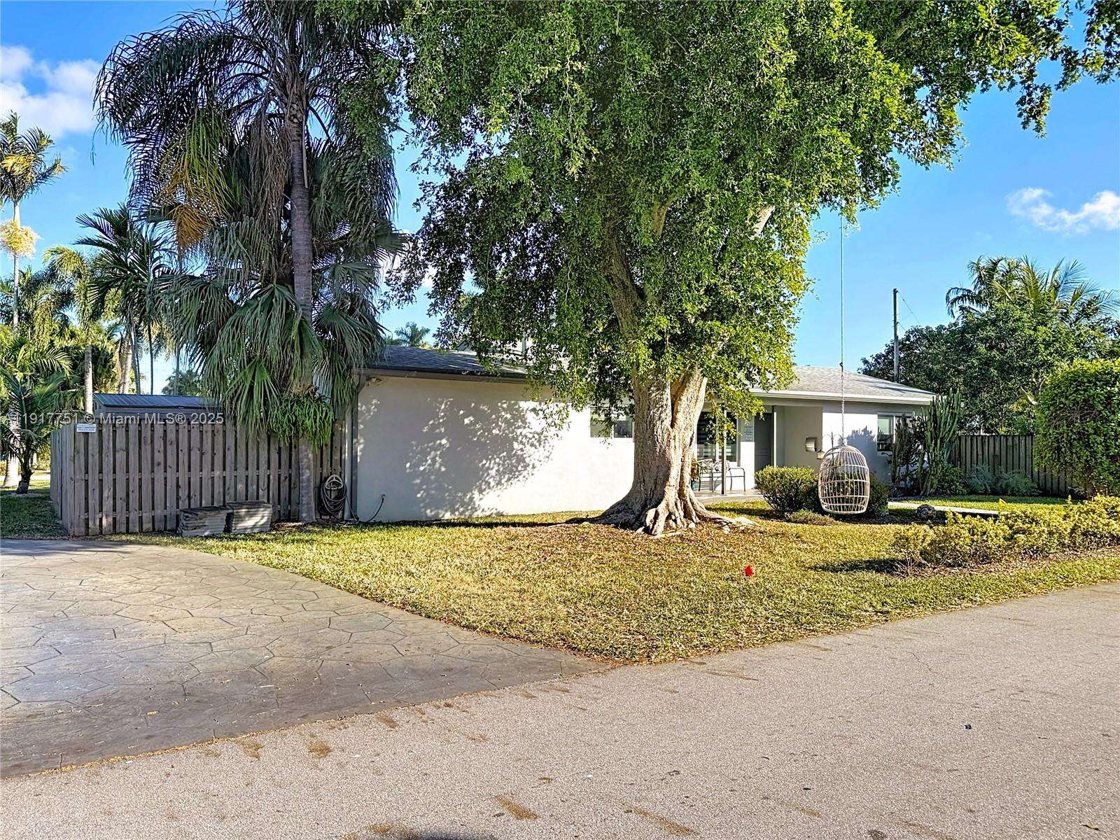 1031 16th Ave, Hollywood, FL 33020 | Picture 1