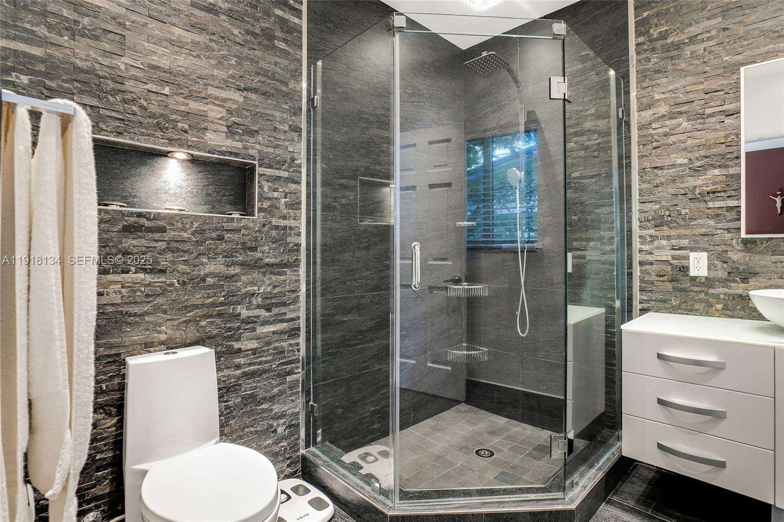 259 Shore Dr, Miami, FL 33133 | Picture 21