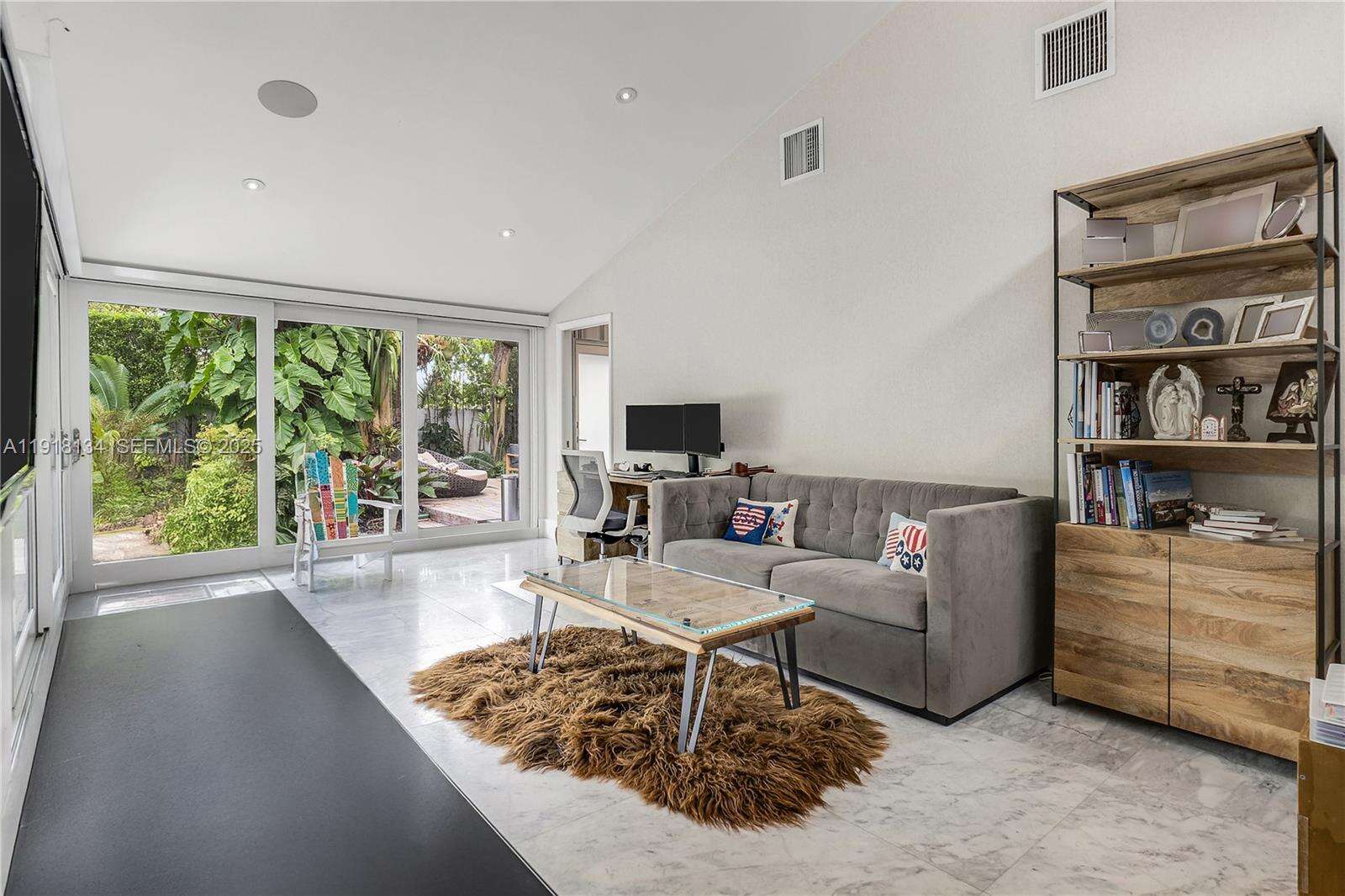 259 Shore Dr, Miami, FL 33133 | Picture 9