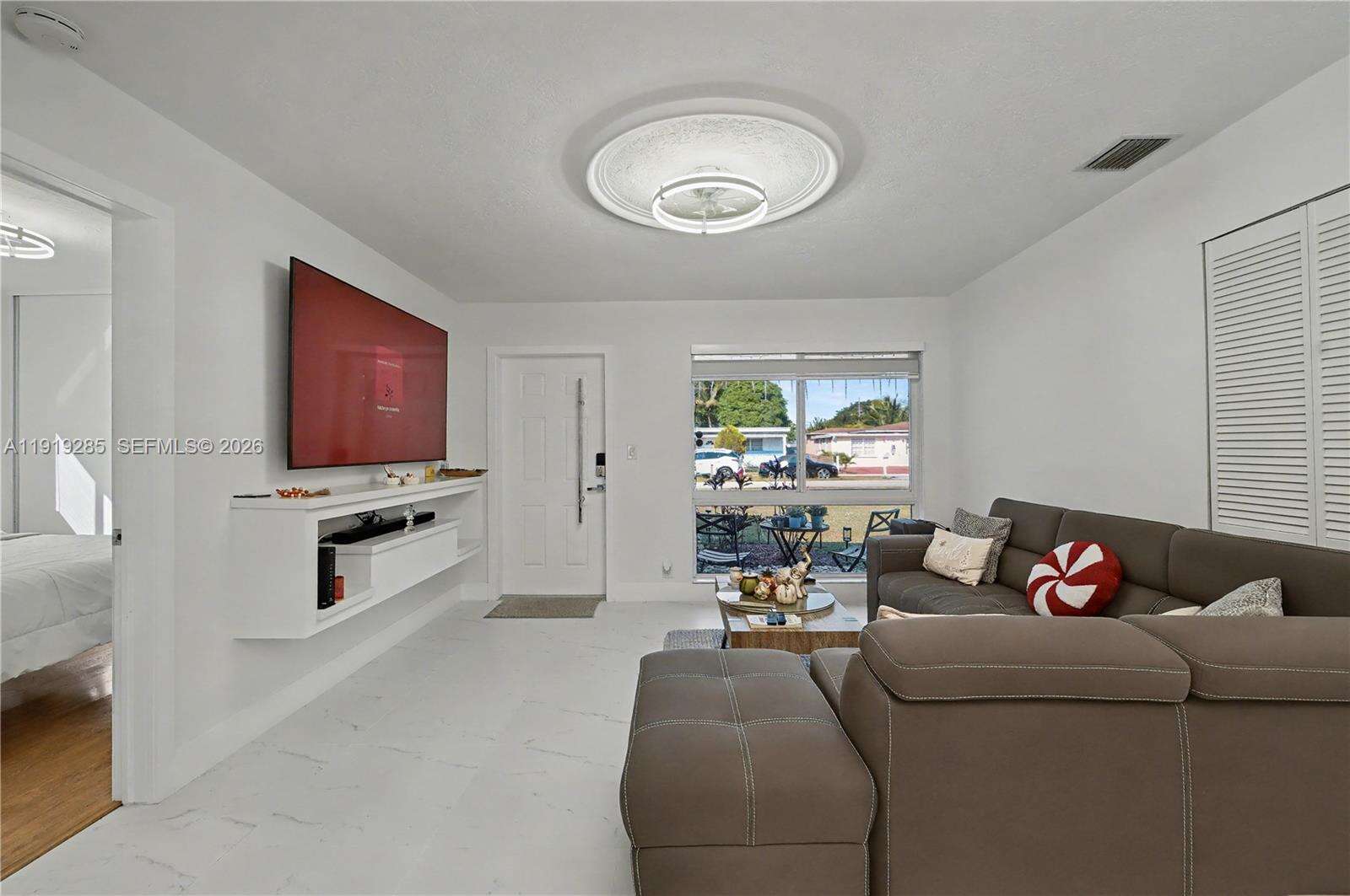 6310 Adams St, Hollywood, FL 33023 - For Sale photo 2