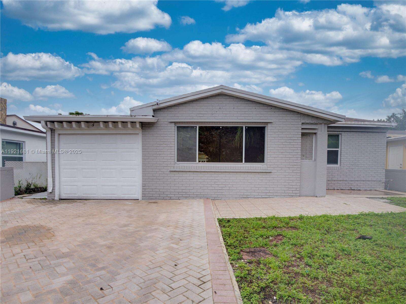 2703 Adams St, Hollywood, FL 33020 - For Sale photo 2