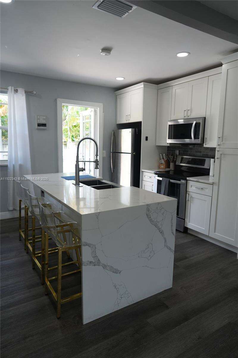 1401 14th Ct, Fort Lauderdale, FL 33304 | Picture 6