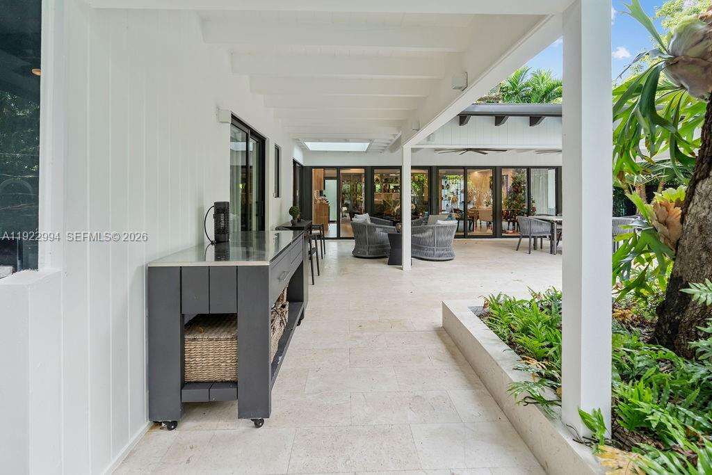 4095 Battersea Rd, Miami, FL 33133 - For Sale photo 8