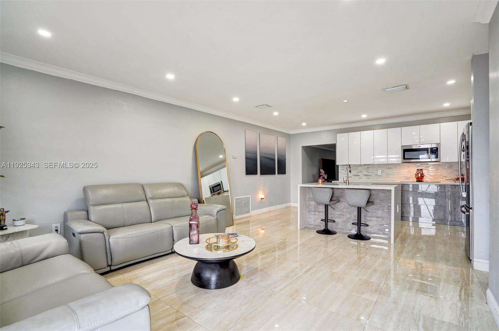 631 53rd St, Hialeah, FL 33013 | Picture 1