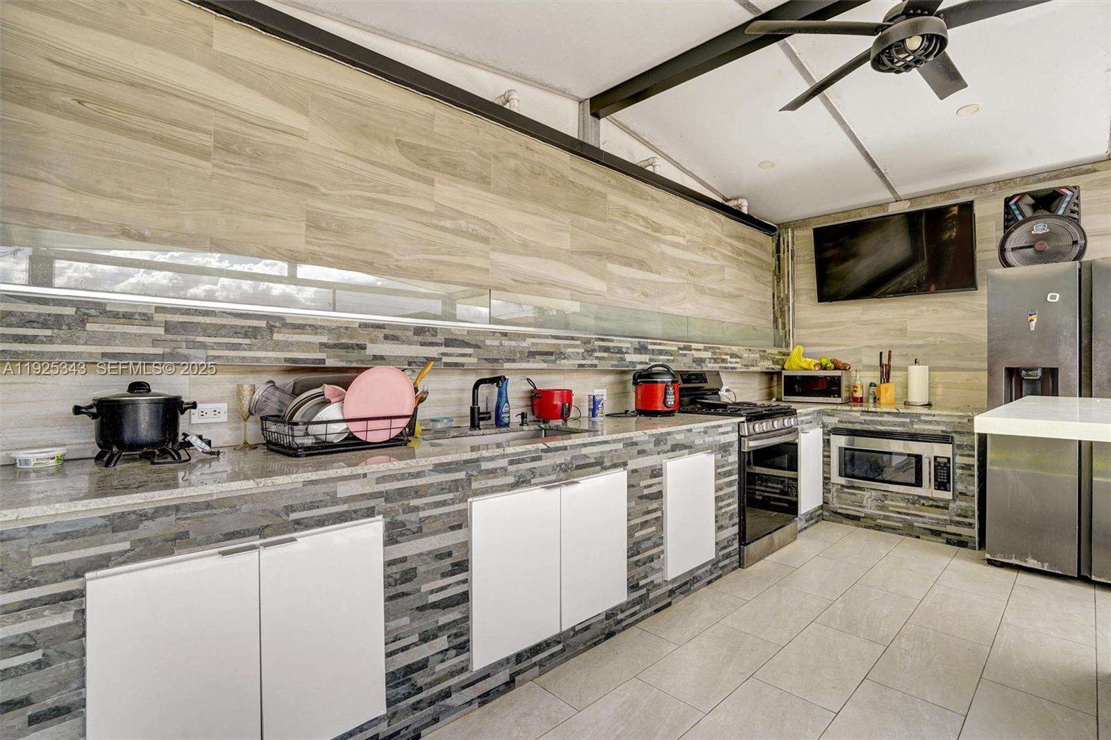 631 53rd St, Hialeah, FL 33013 | Picture 28