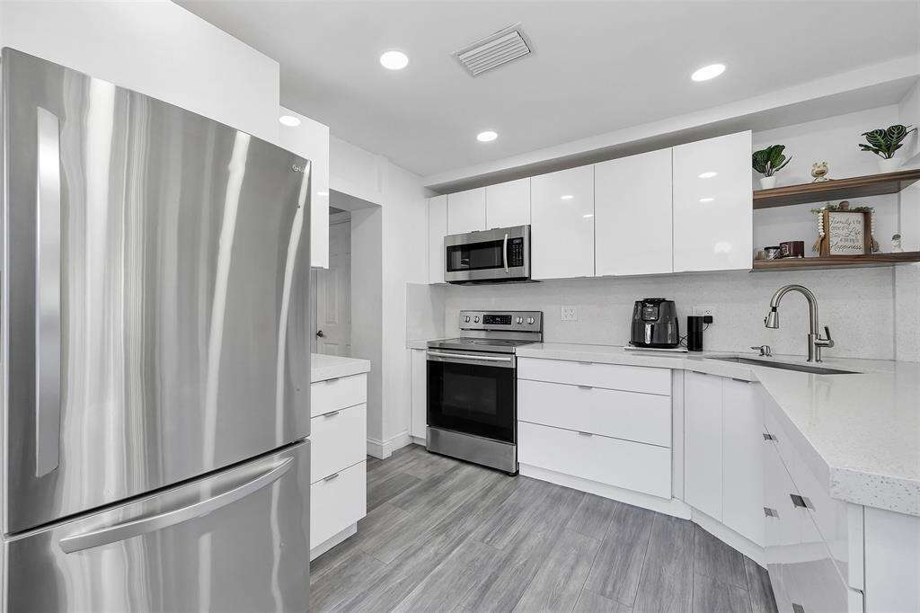 2535 Sherman, Hollywood, FL 33020 - For Sale photo 2