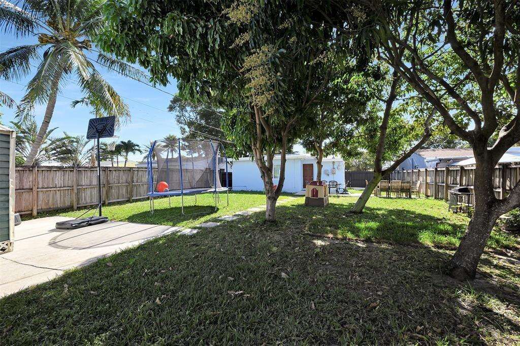 2535 Sherman, Hollywood, FL 33020 - For Sale photo 14