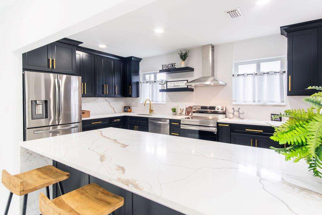 6370 Plunkett, Hollywood, FL 33023 - For Sale photo 2