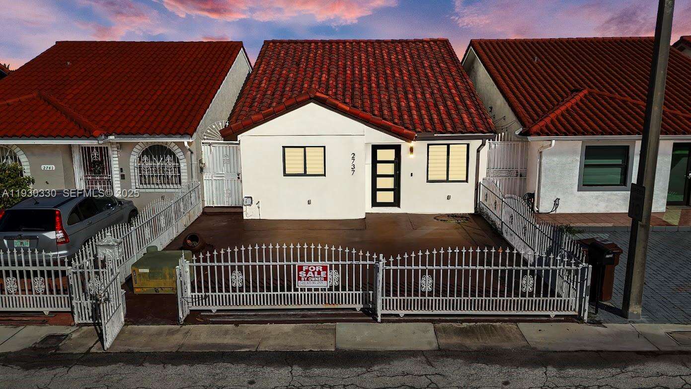 2737 55th Pl, Hialeah, FL 33016 | Picture 2