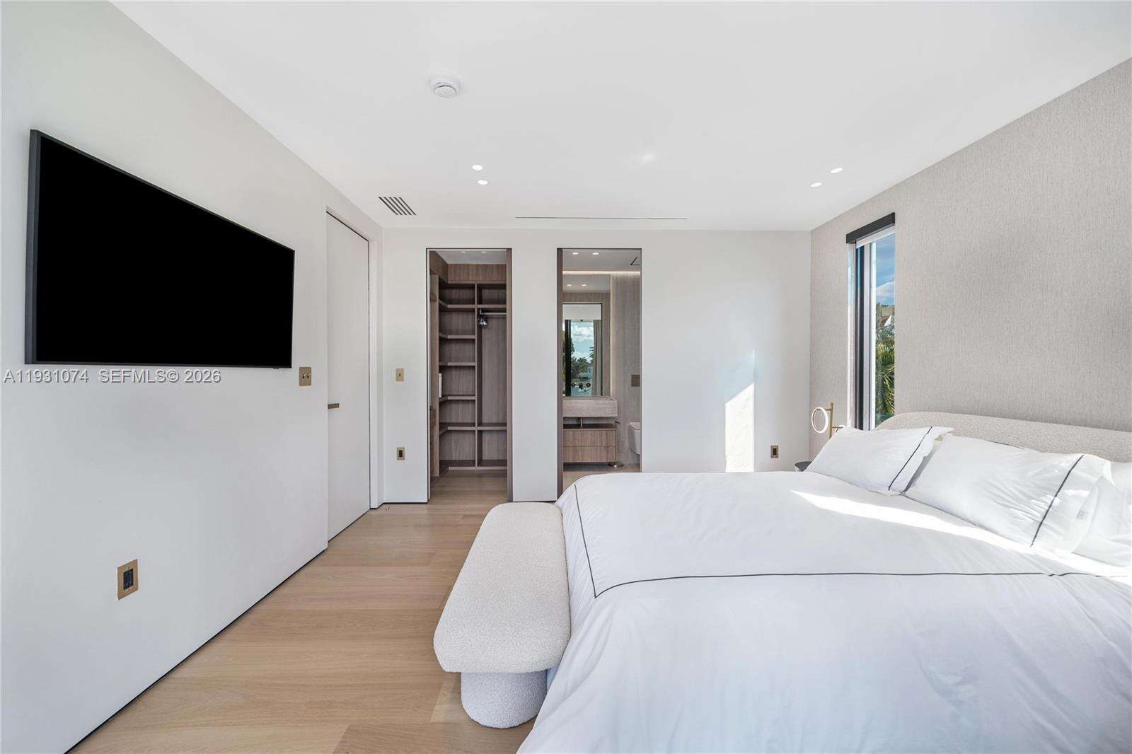 1045 47th Ct, Miami Beach, FL 33140 | Picture 38