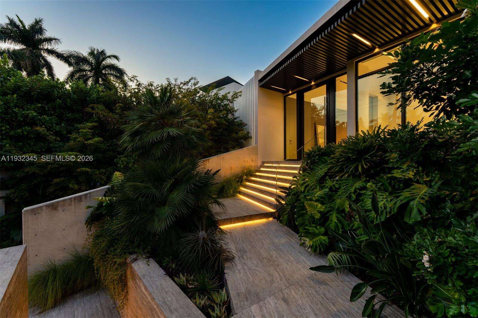 1413 Venetian Way, Miami, FL 33139 | Picture 59