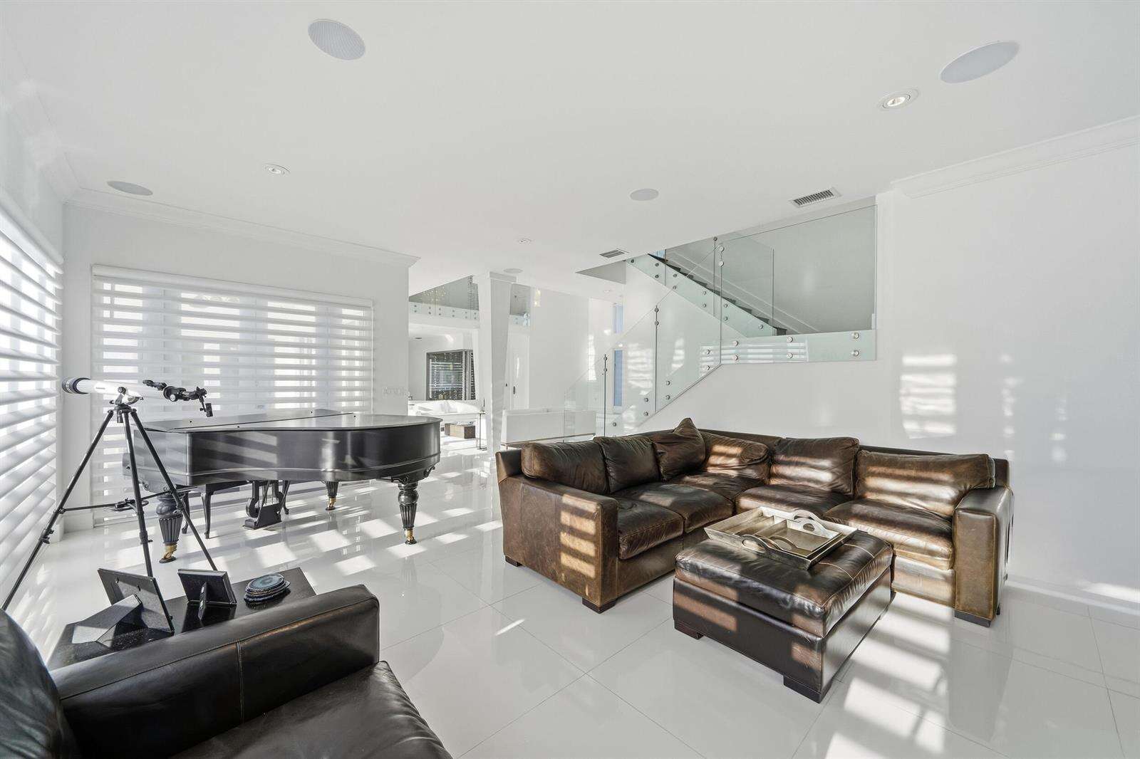 16430 30th, North Miami Beach, FL 33160 - For Sale photo 15