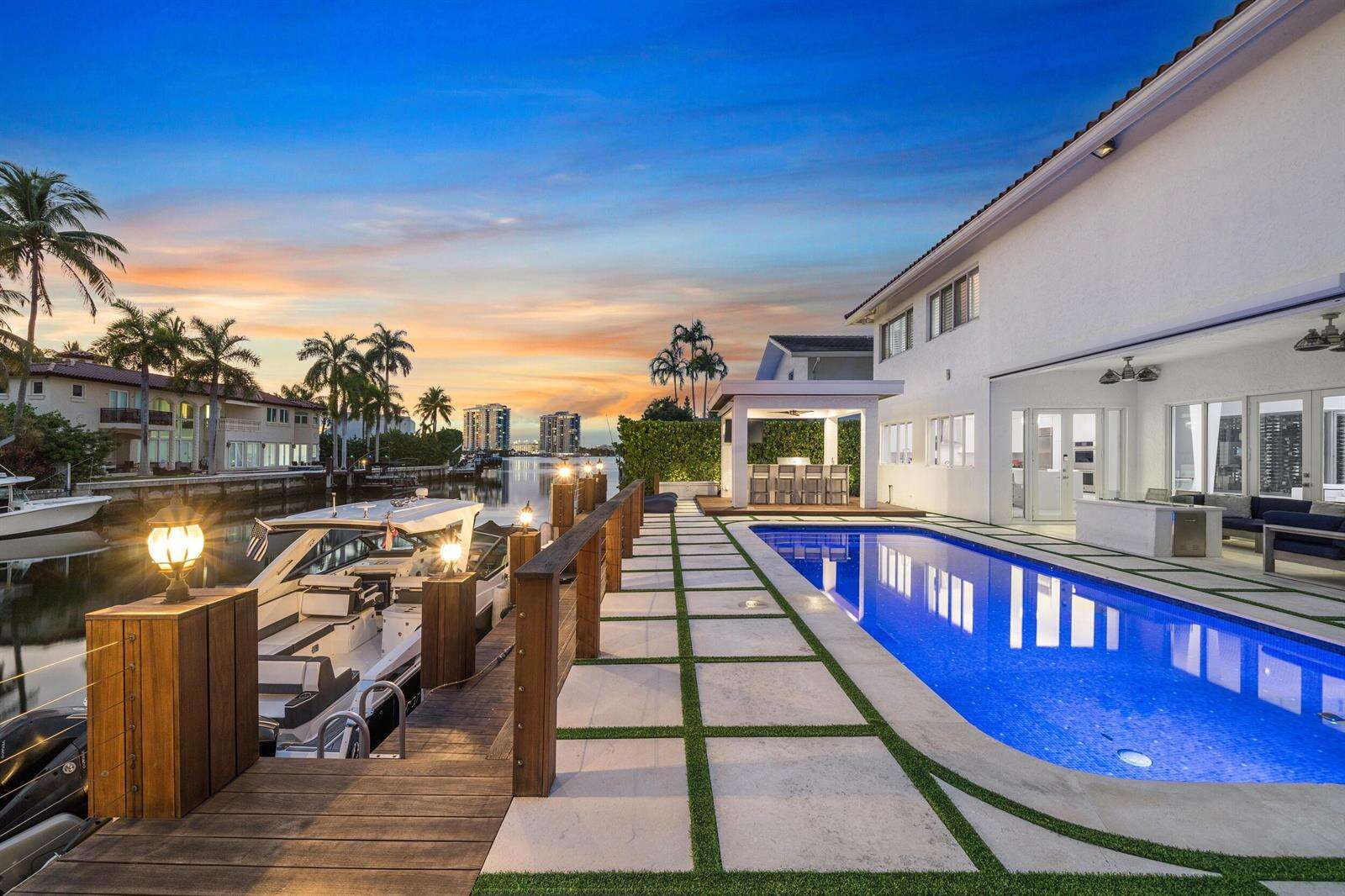 16430 30th, North Miami Beach, FL 33160 - For Sale photo 24