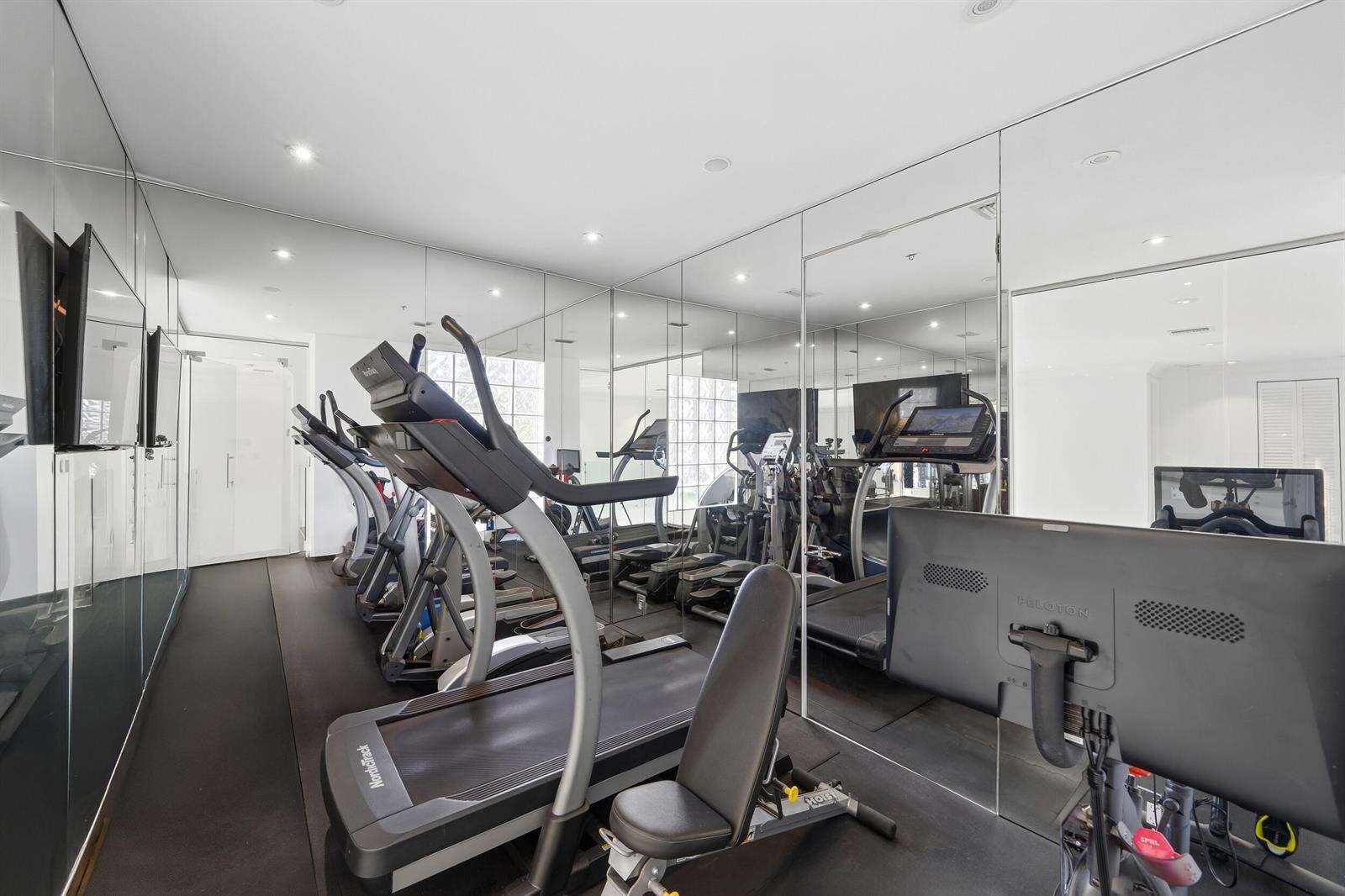 16430 30th, North Miami Beach, FL 33160 - For Sale photo 45