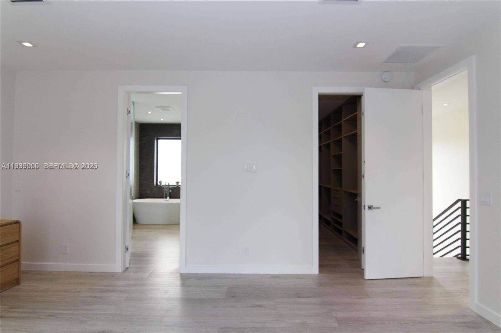 3540 Oak Ave, Miami, FL 33133 | Picture 16