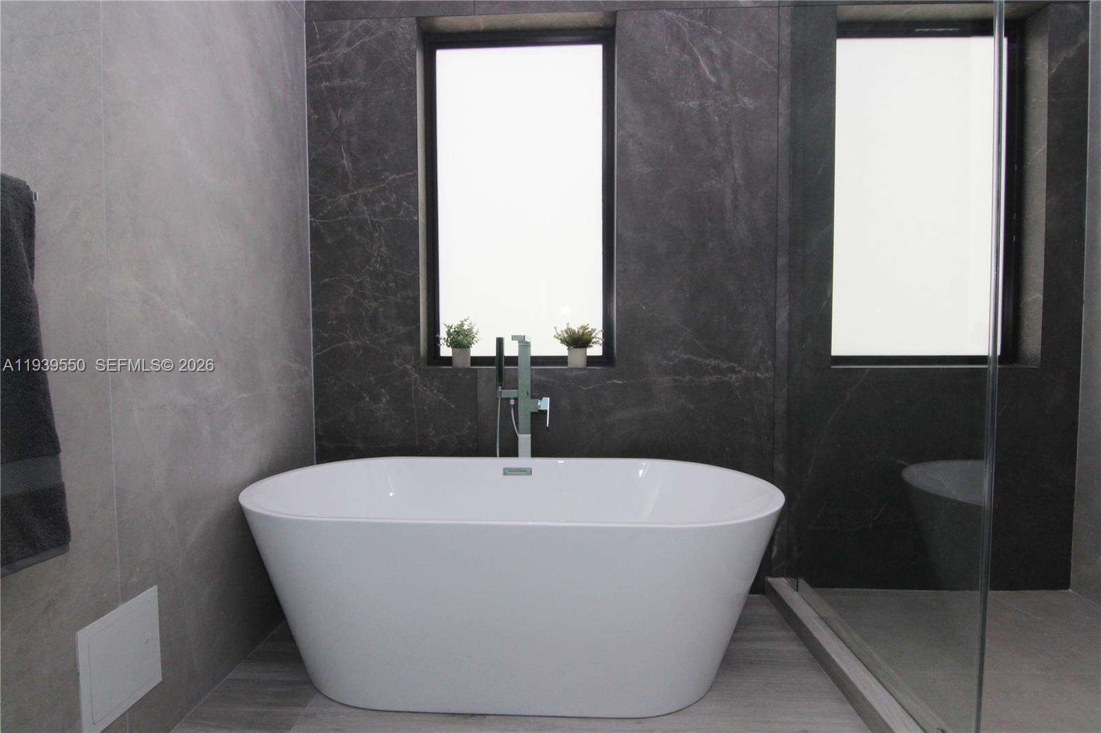 3540 Oak Ave, Miami, FL 33133 | Picture 19