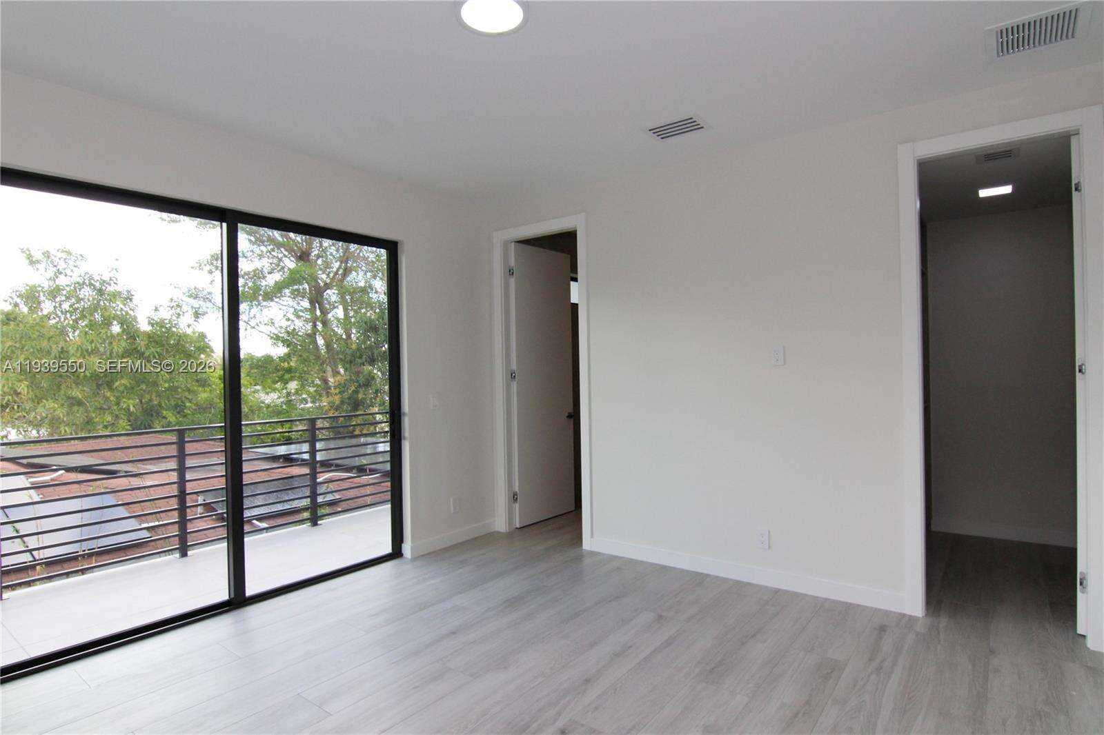 3540 Oak Ave, Miami, FL 33133 | Picture 20