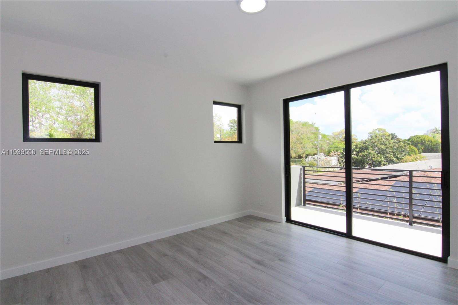 3540 Oak Ave, Miami, FL 33133 | Picture 21