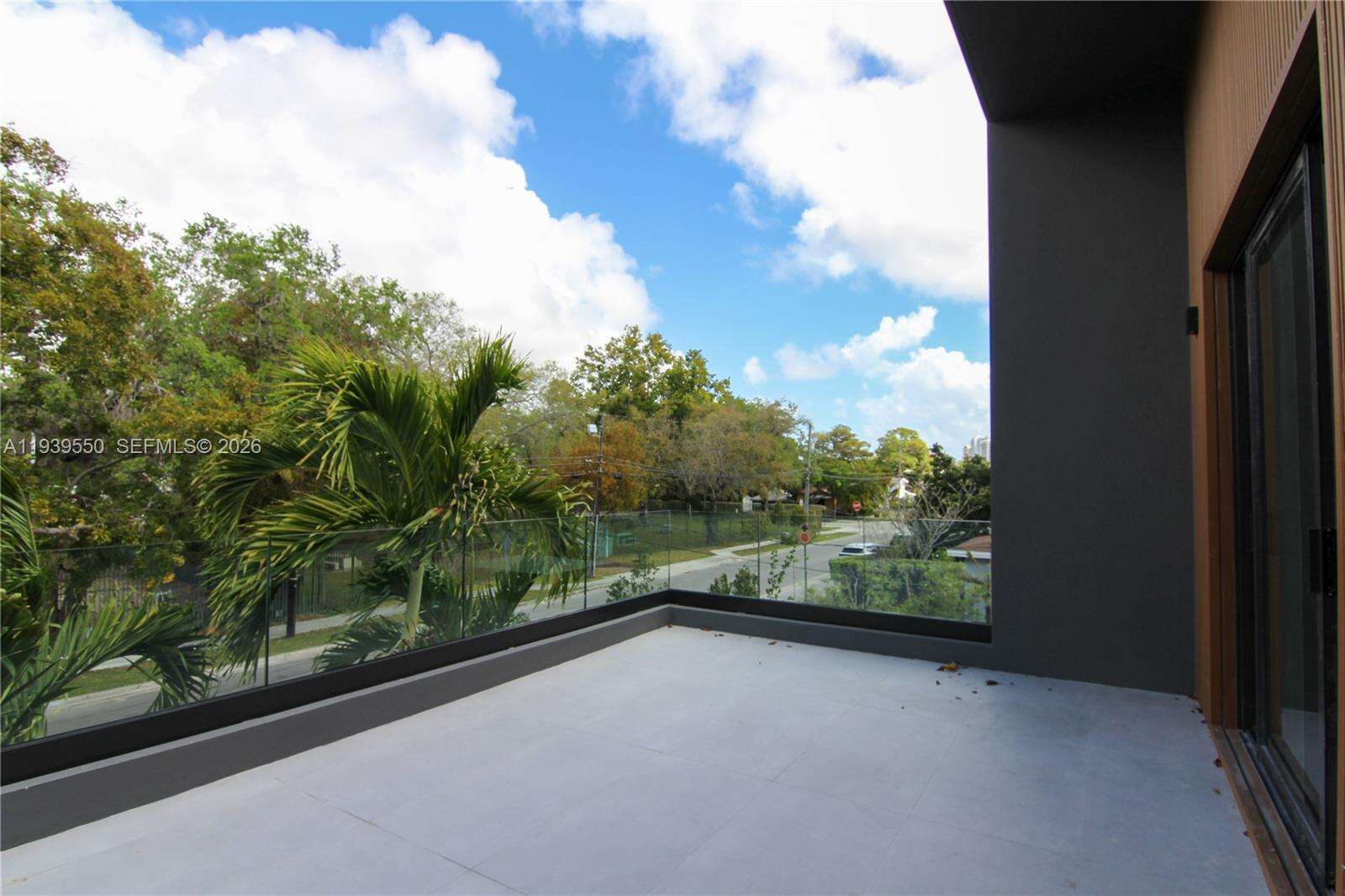 3540 Oak Ave, Miami, FL 33133 | Picture 24