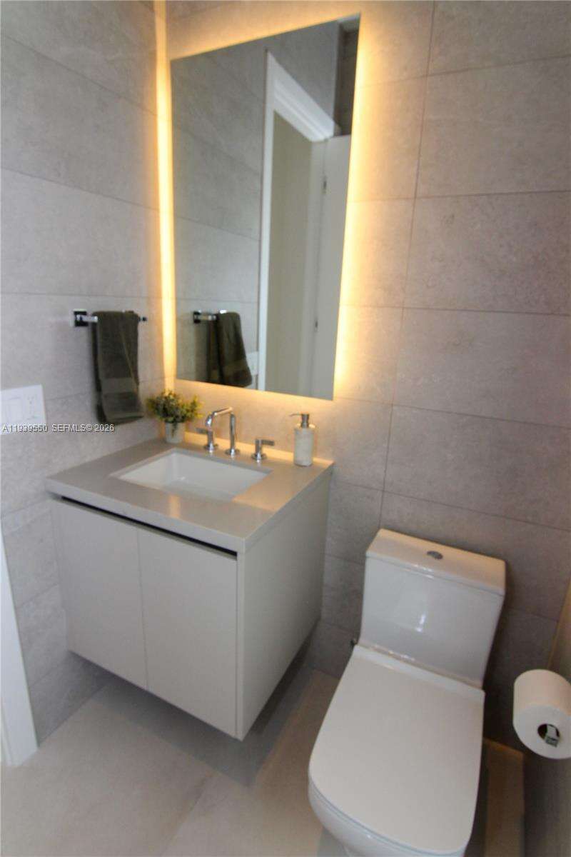 3540 Oak Ave, Miami, FL 33133 | Picture 25