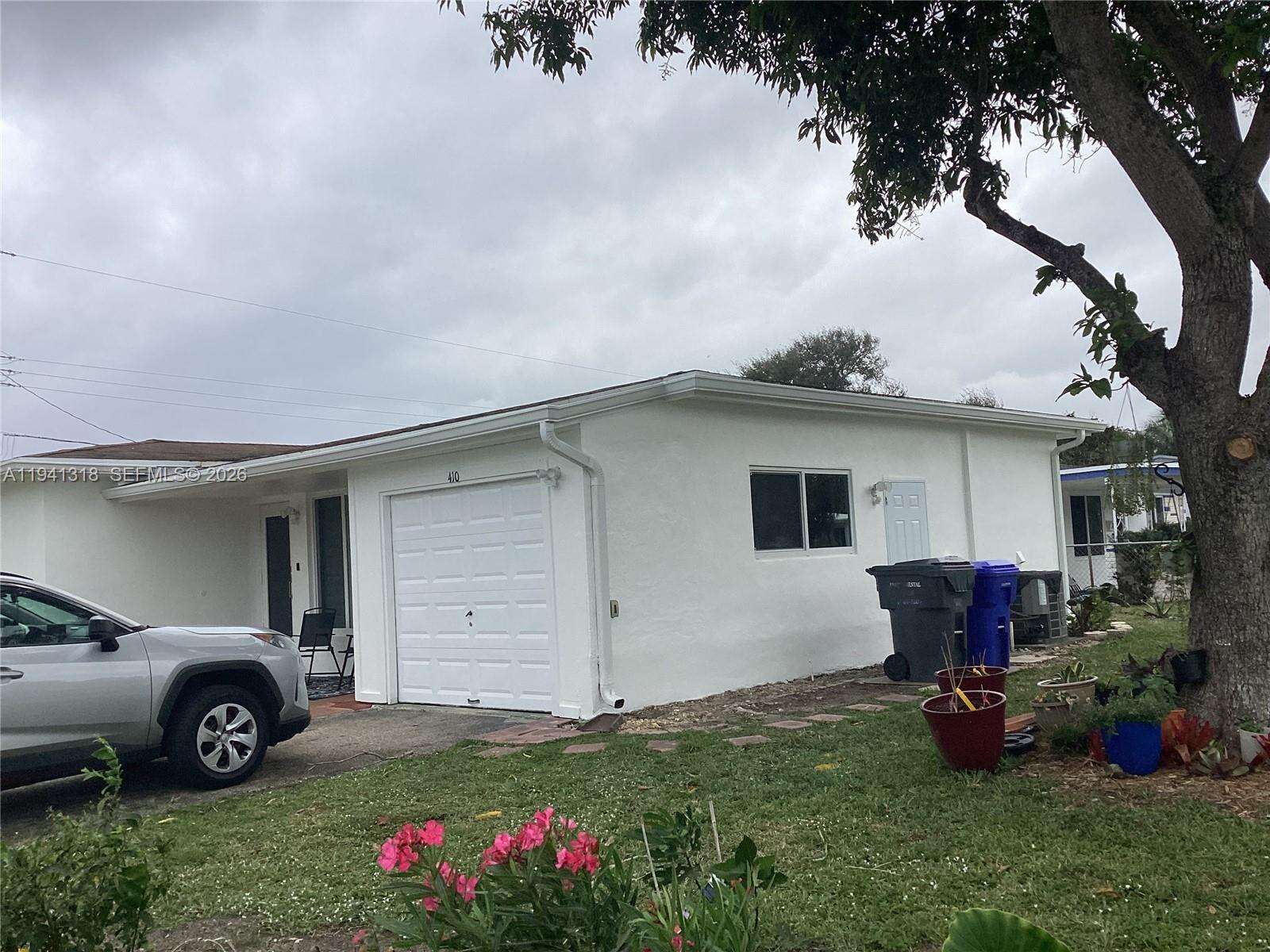 410 74th Ave, Hollywood, FL 33024 - For Sale photo 1