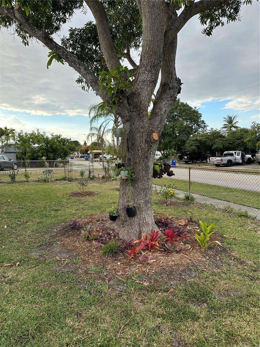 410 74th Ave, Hollywood, FL 33024 - For Sale photo 18