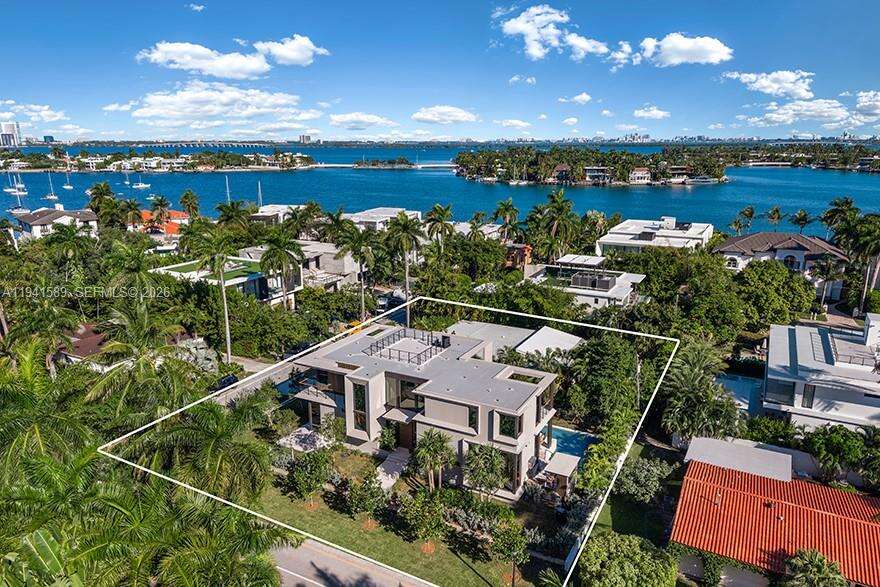 375 Hibiscus Dr, Miami Beach, FL 33139 | Picture 3