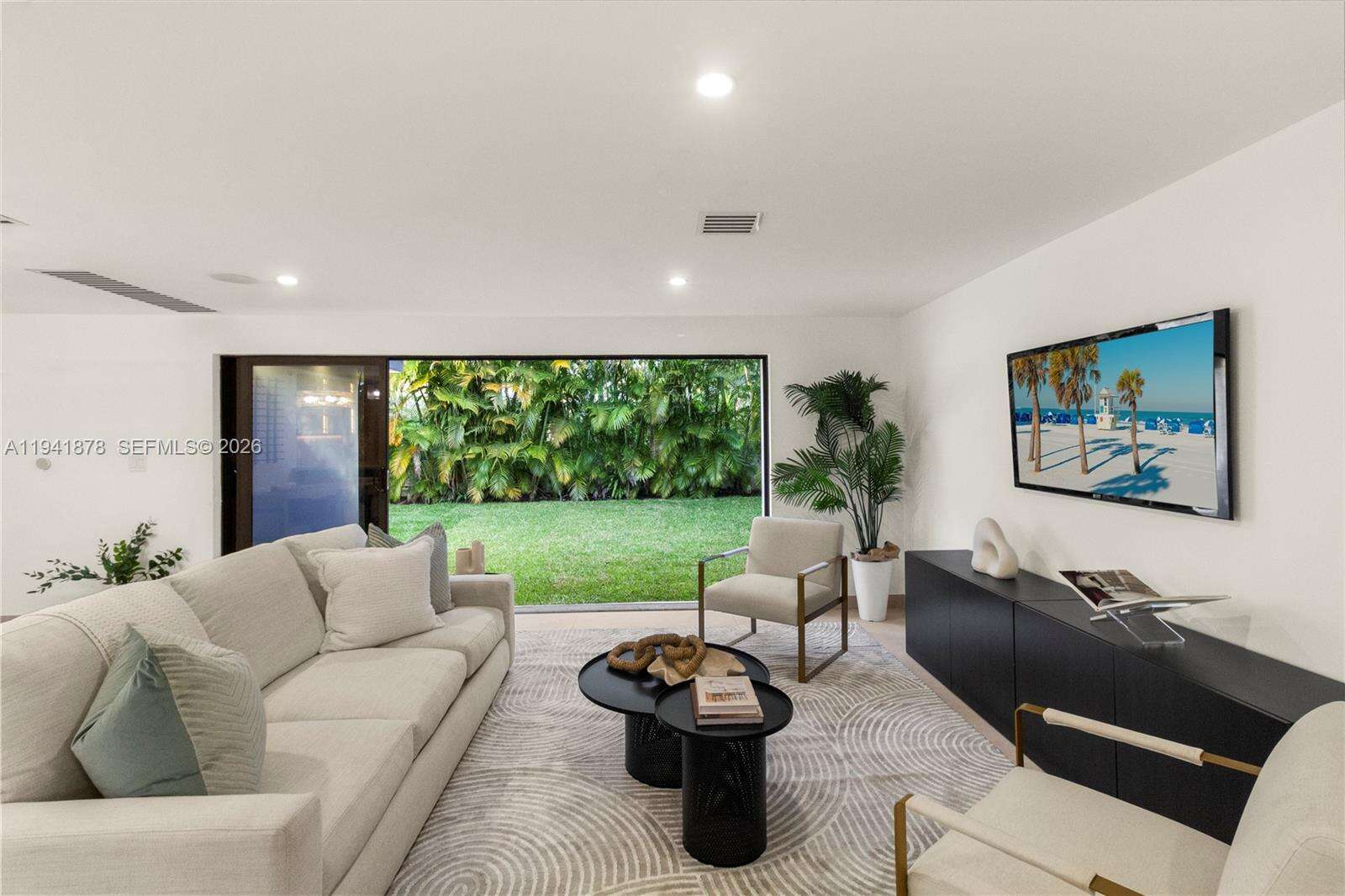 435 43rd St, Miami Beach, FL 33140 | Picture 3