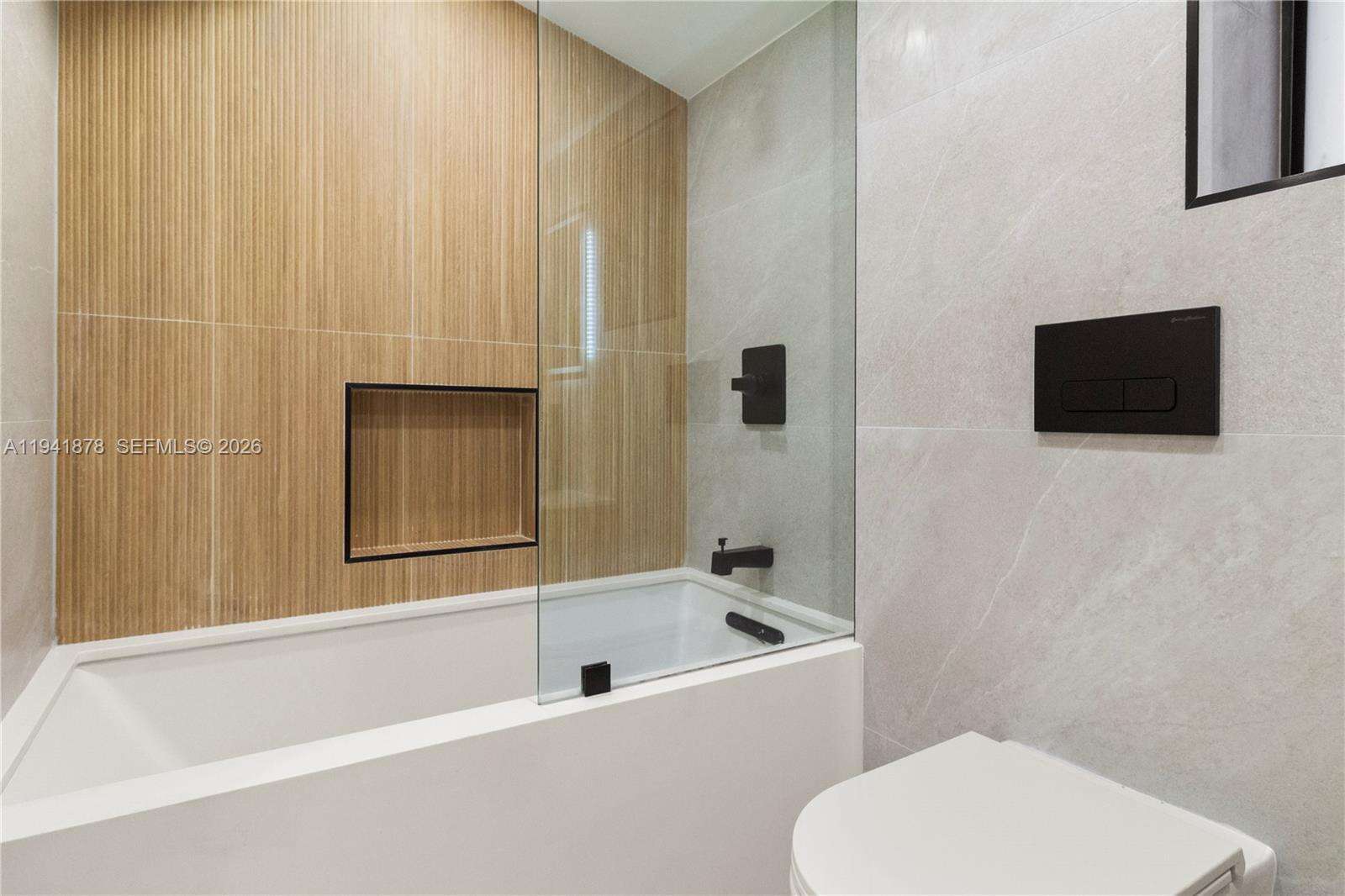 435 43rd St, Miami Beach, FL 33140 | Picture 23