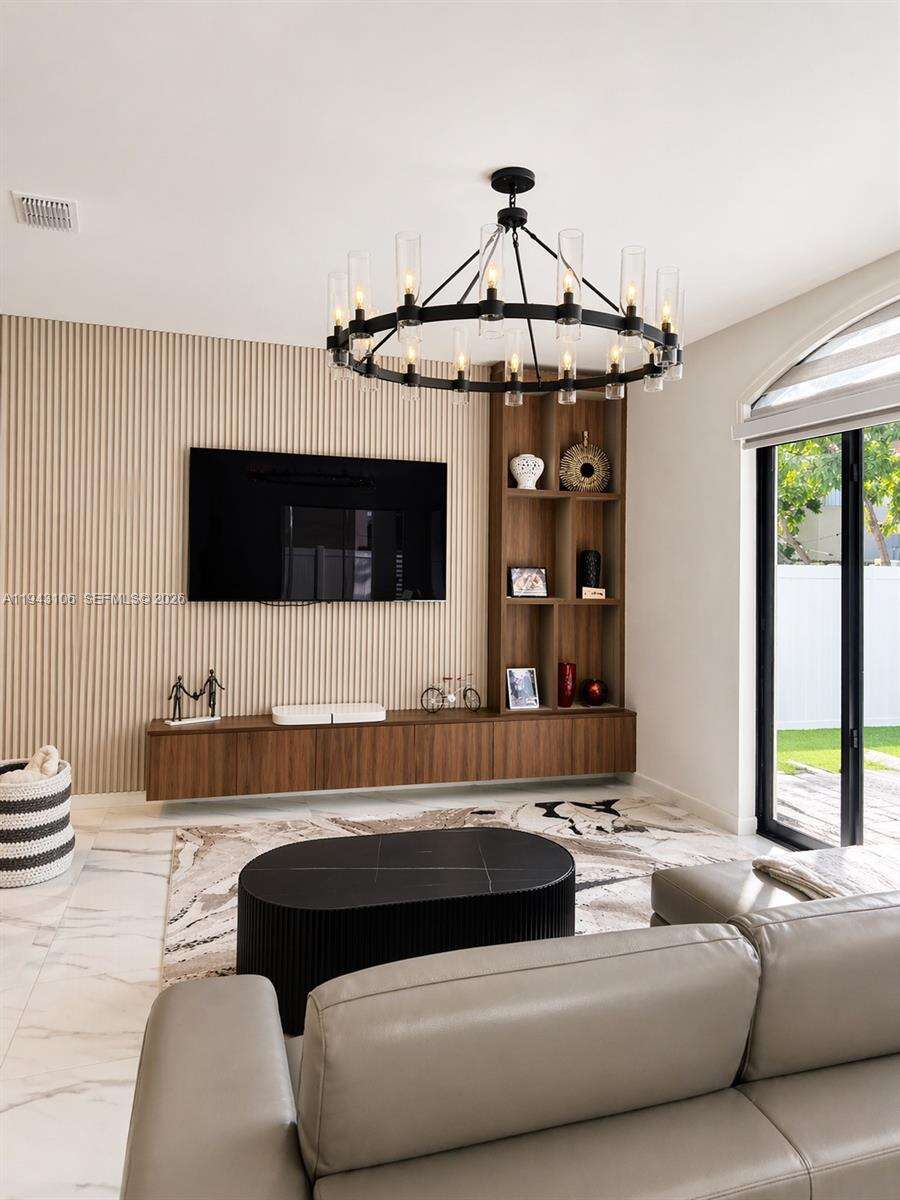 7782 18th St, Pembroke Pines, FL 33024 - Pending Sale photo 12