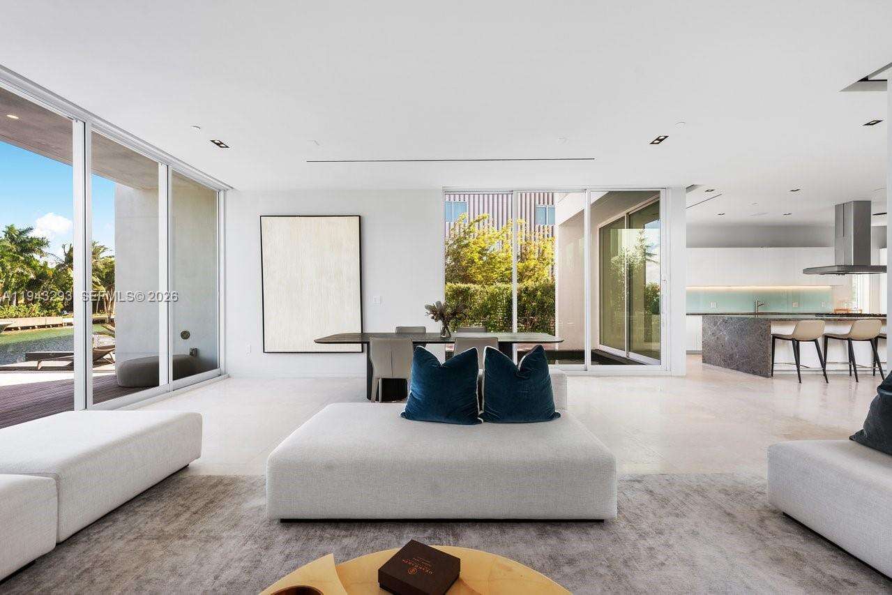 1011 48th St, Miami Beach, FL 33140 | Picture 11