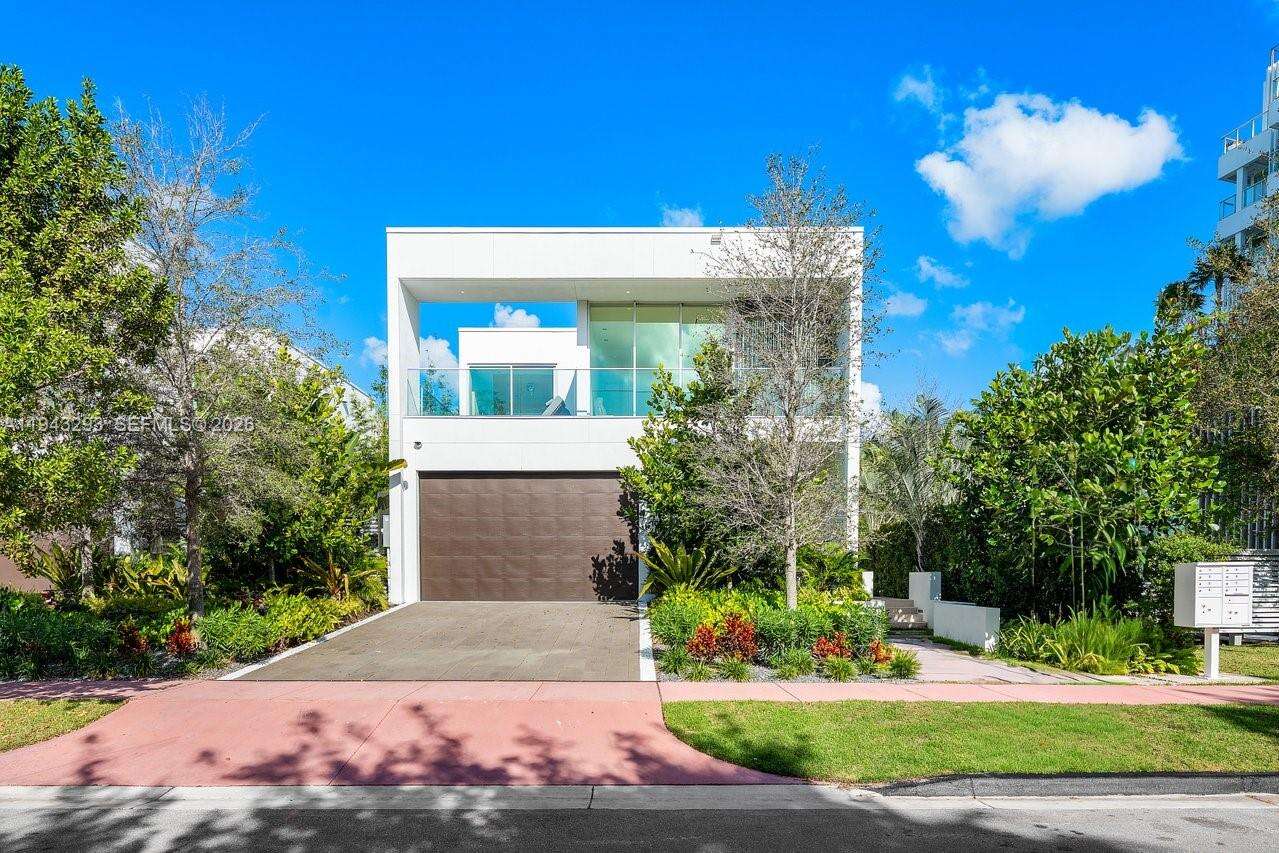 1011 48th St, Miami Beach, FL 33140 | Picture 3