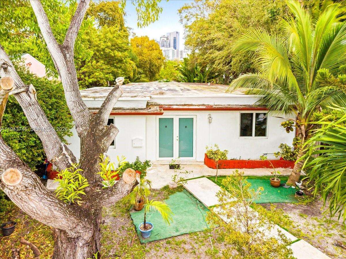 321 19th Rd, Miami, FL 33129 | Picture 17